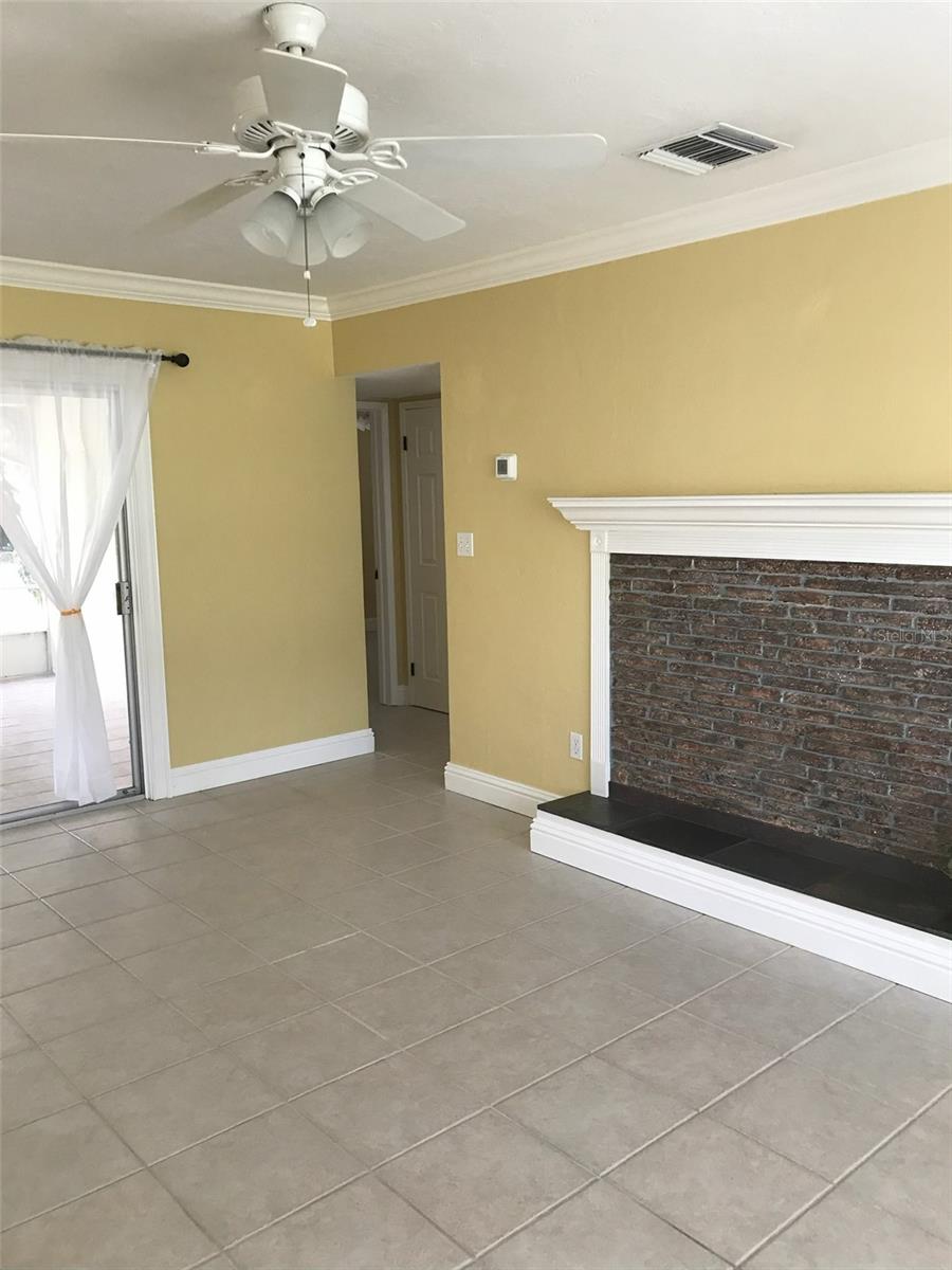 2165 SUNNYSIDE LN — photo 7