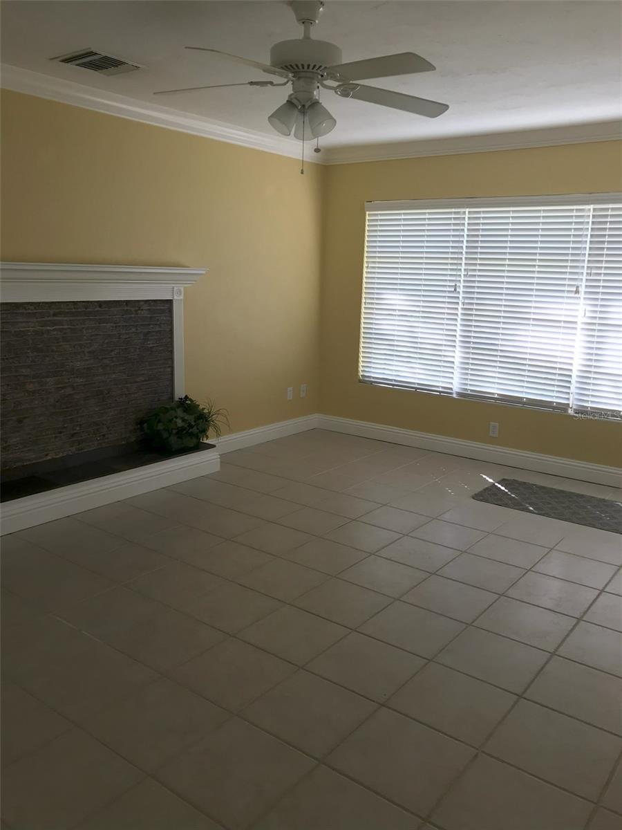 2165 SUNNYSIDE LN — photo 8