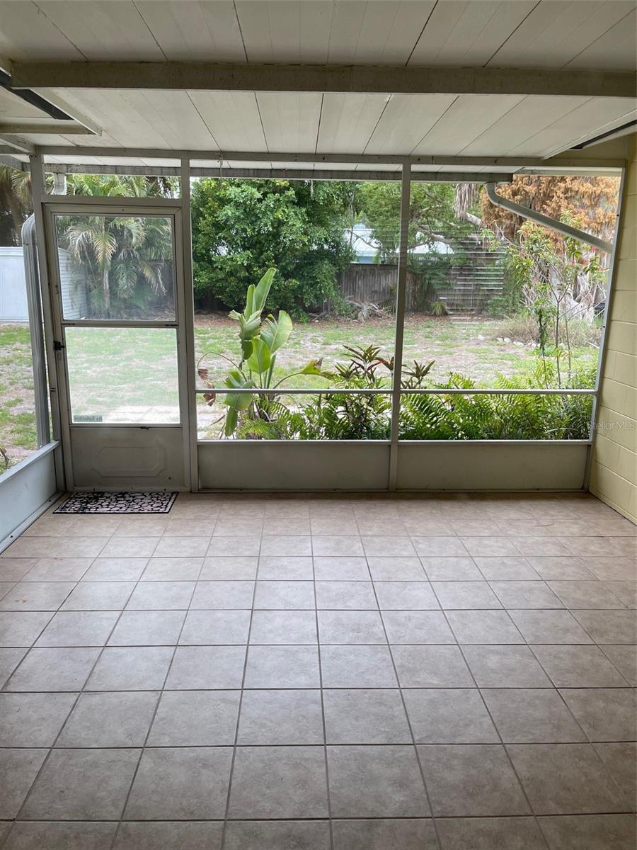 2165 SUNNYSIDE LN — photo 25