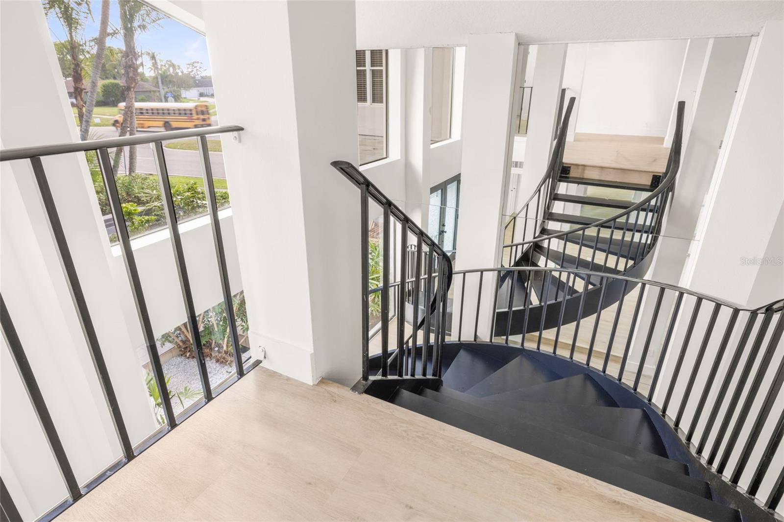 2668 CONCORDE CT — photo 44