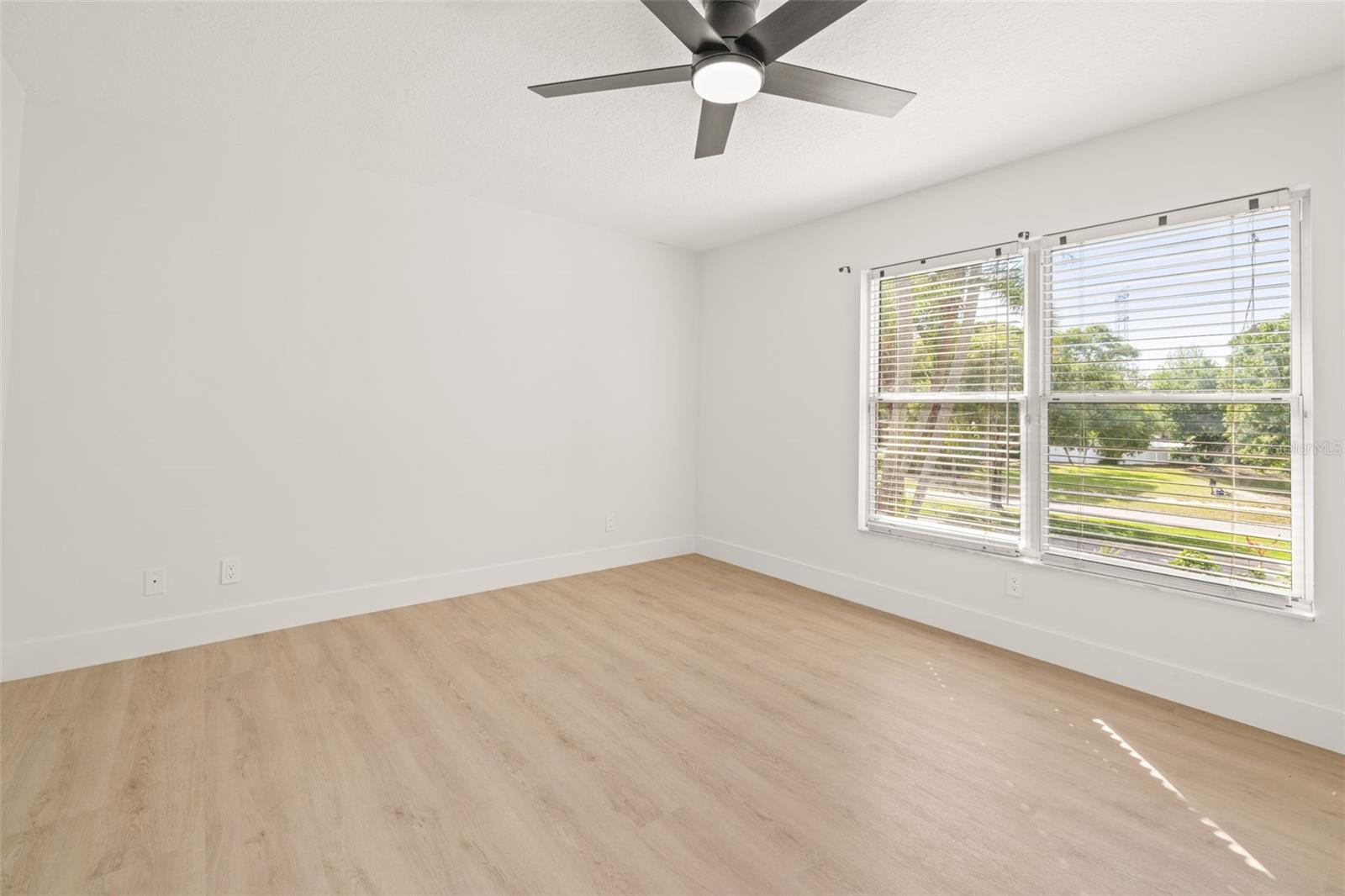 2668 CONCORDE CT — photo 62
