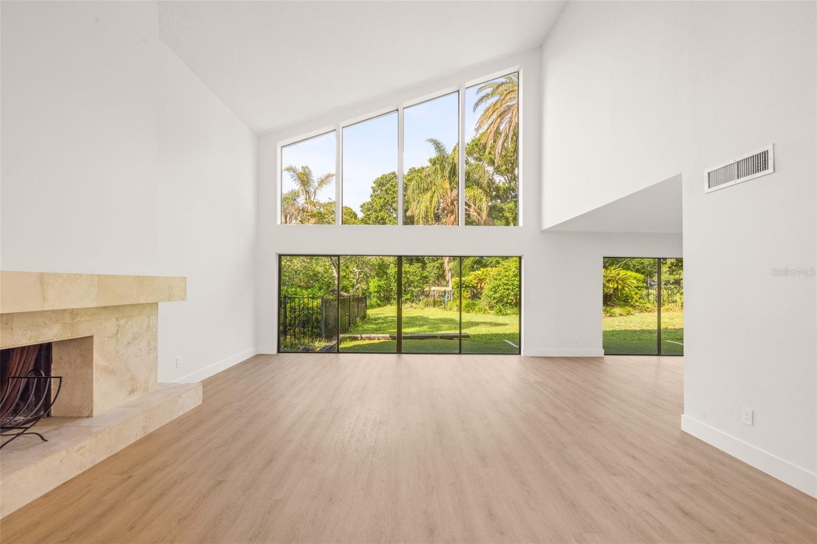 2668 CONCORDE CT — photo 4