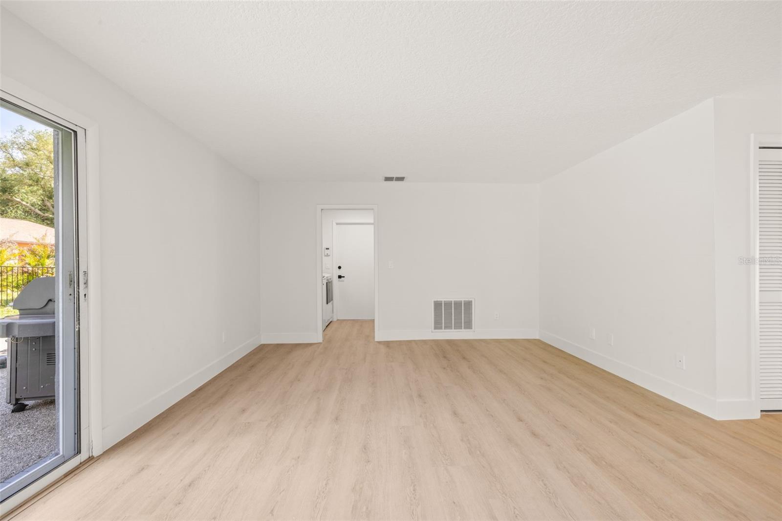 2668 CONCORDE CT — photo 41
