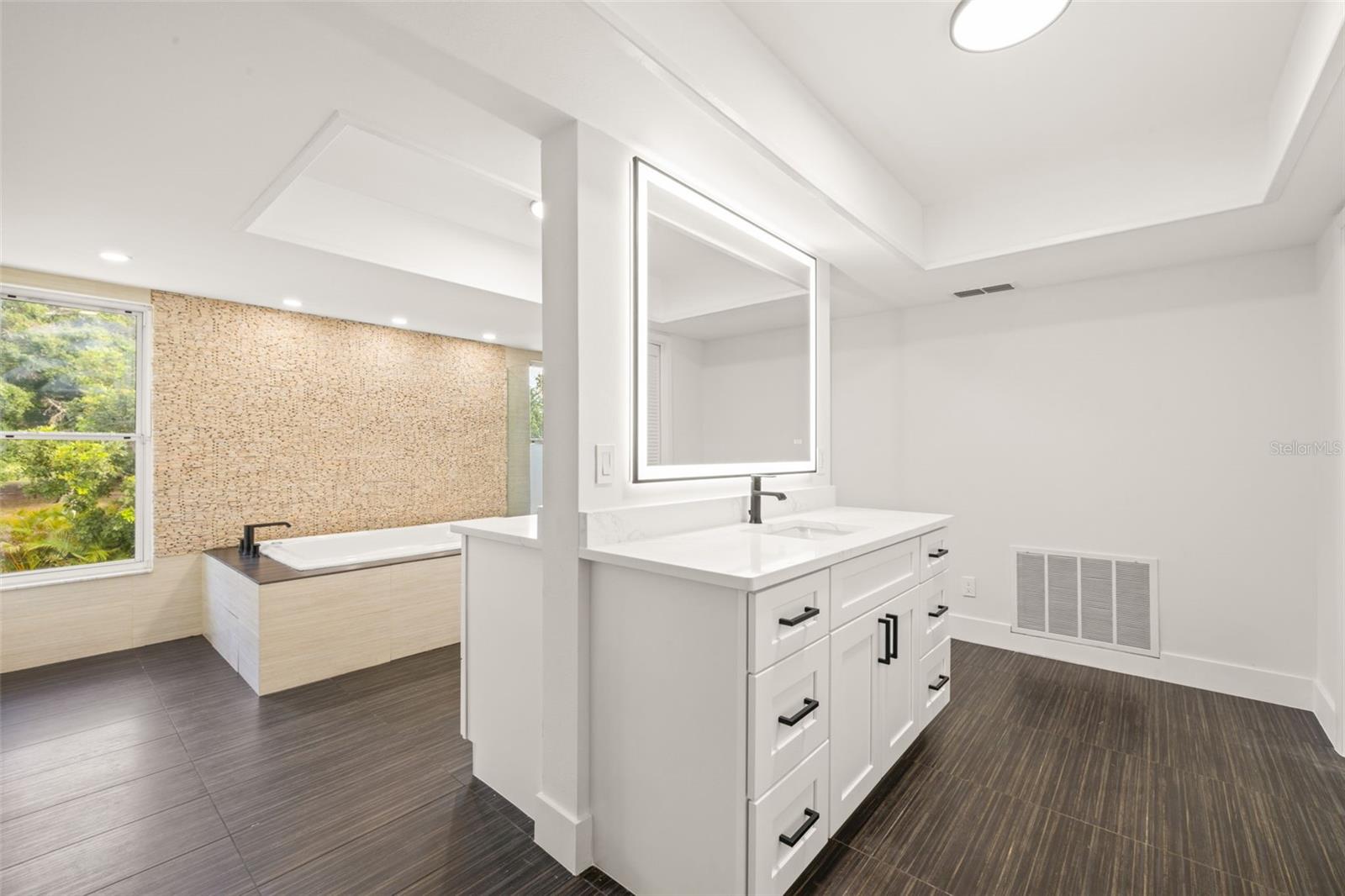 2668 CONCORDE CT — photo 52