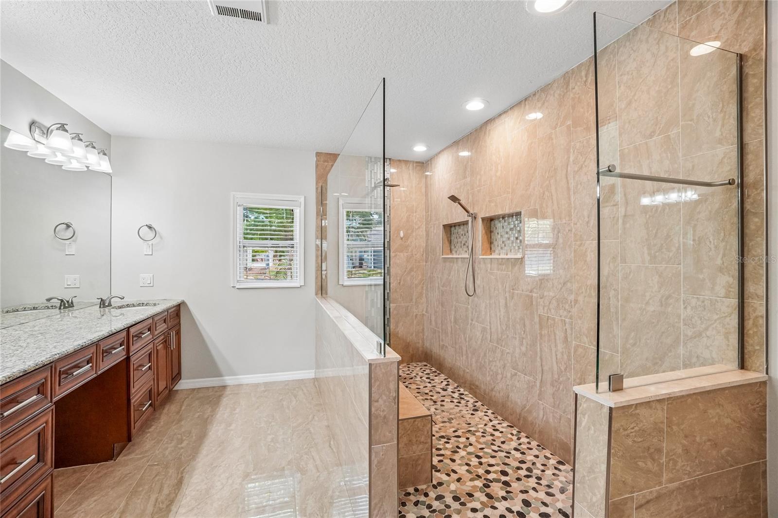 5609 EXECUTIVE DR — photo 9