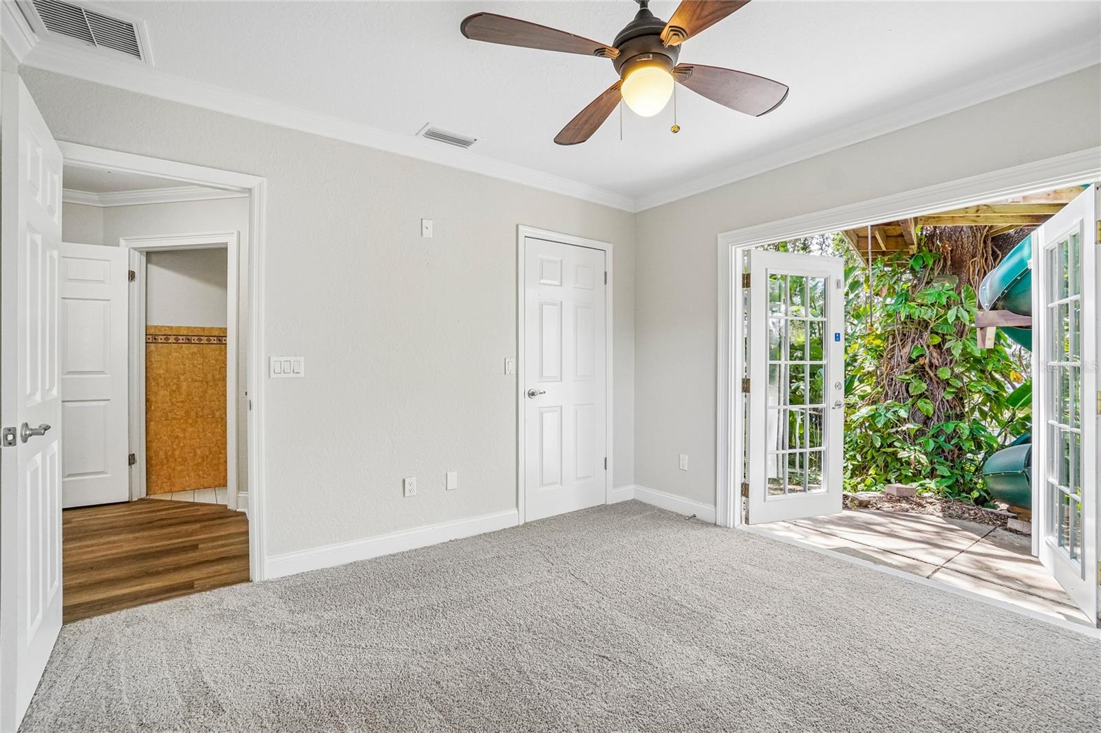 5609 EXECUTIVE DR — photo 12