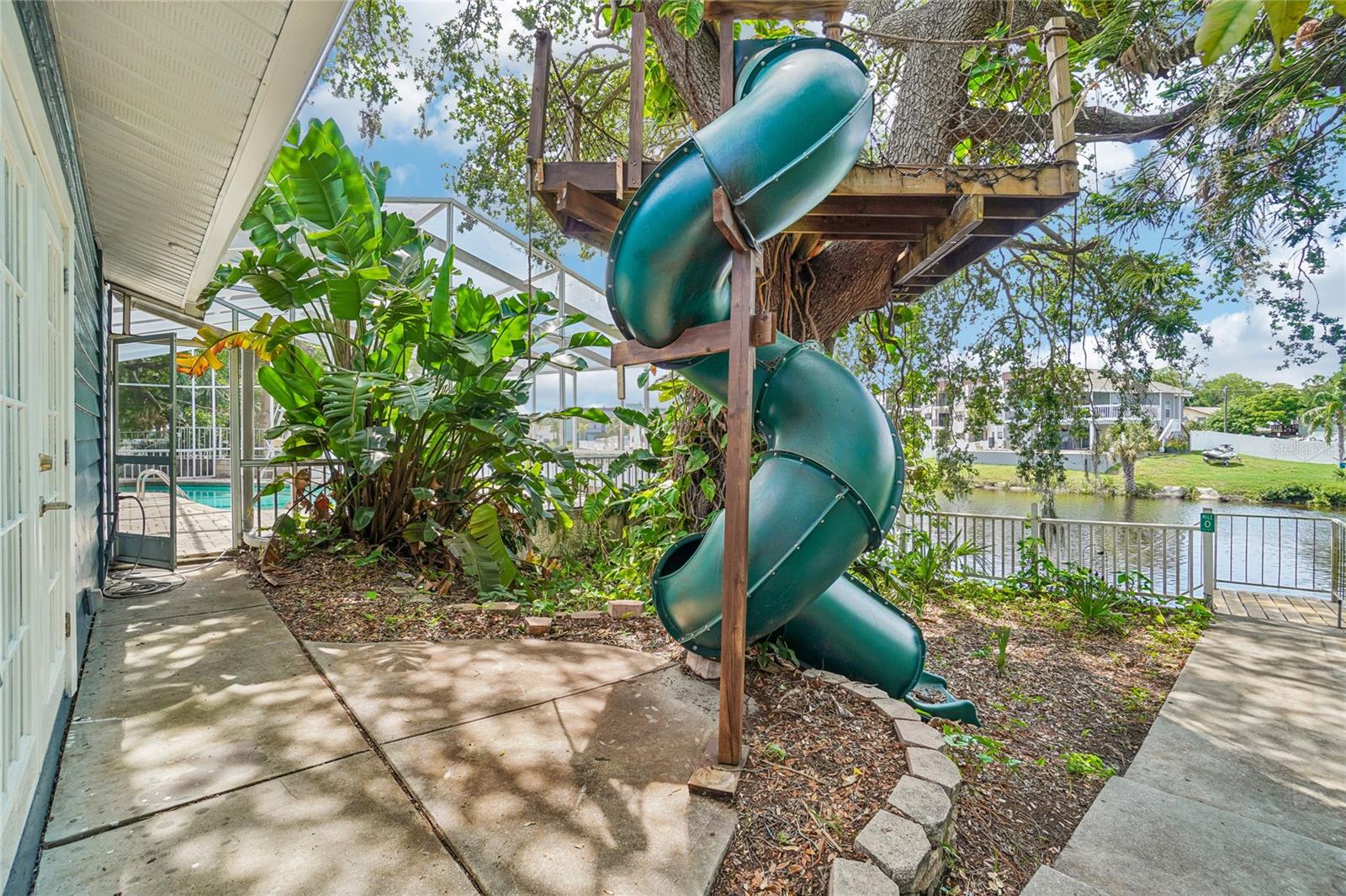 5609 EXECUTIVE DR — photo 60