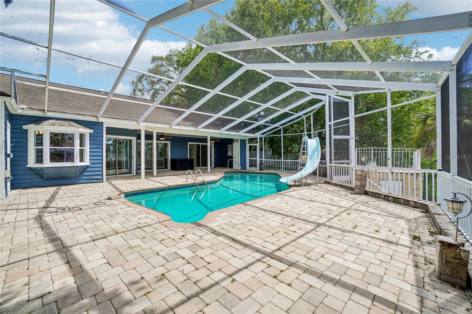 5609 EXECUTIVE DR — photo 39