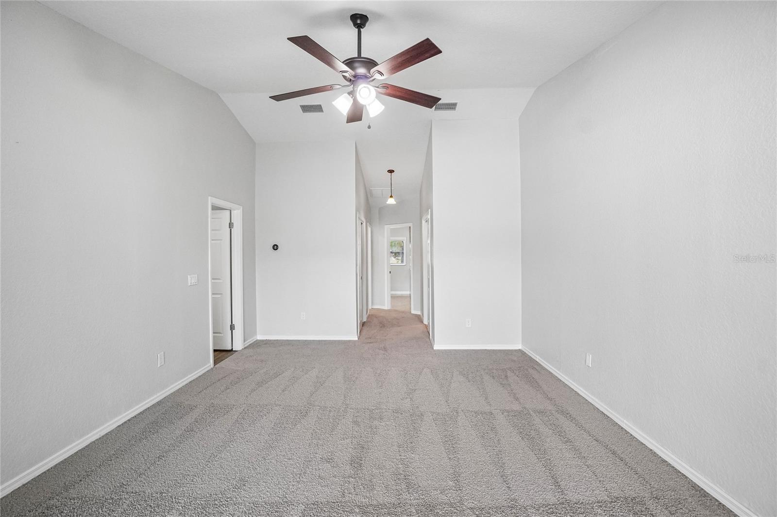 5609 EXECUTIVE DR — photo 15