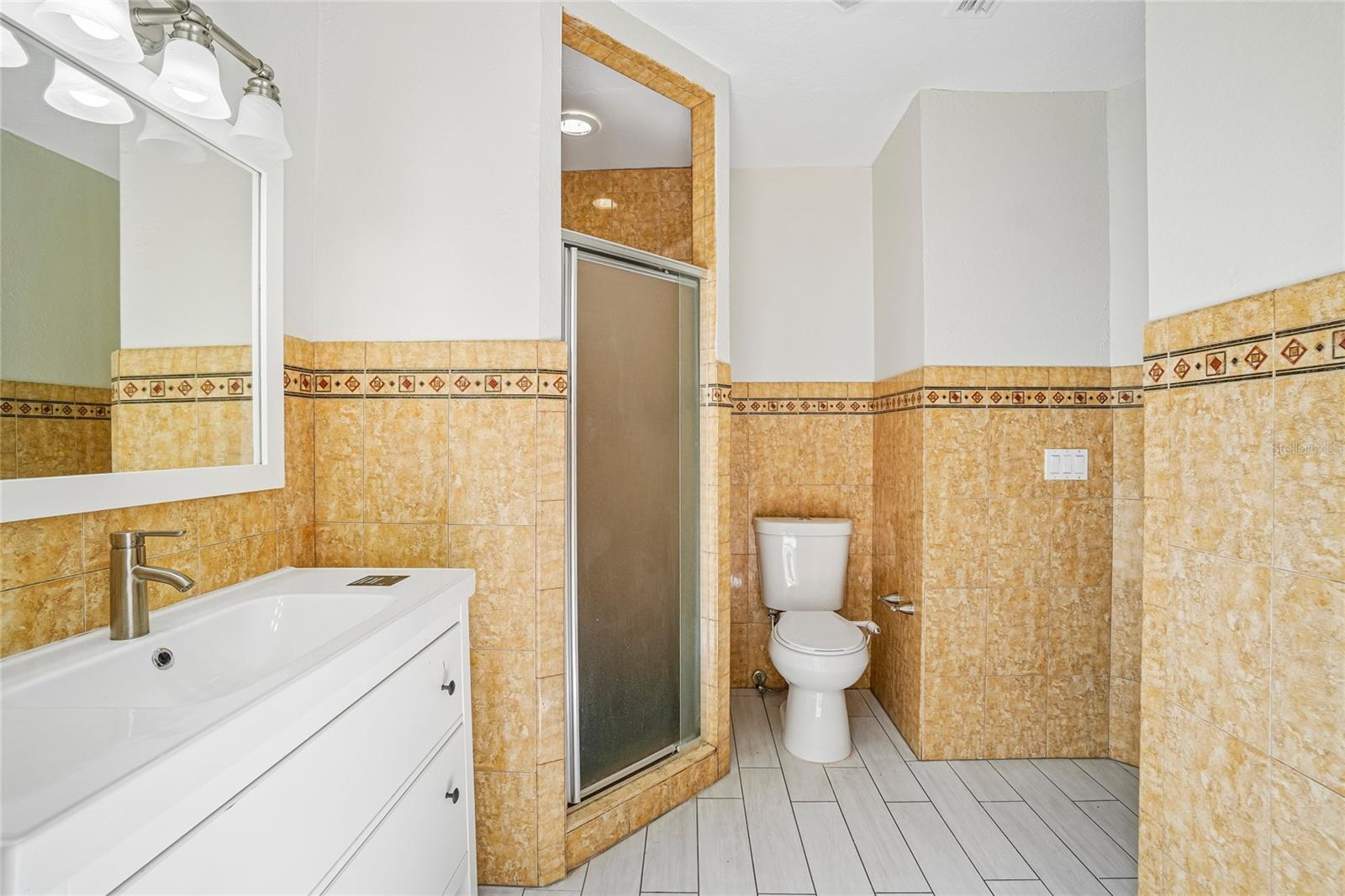 5609 EXECUTIVE DR — photo 6