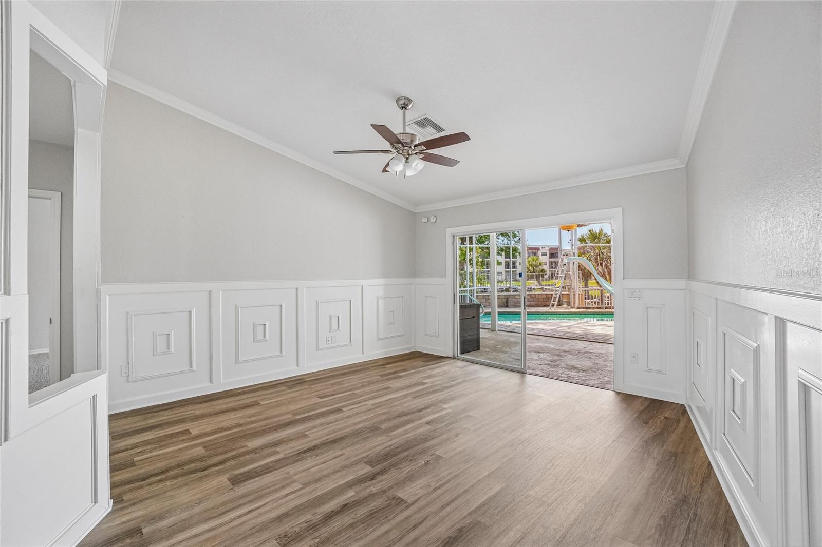 5609 EXECUTIVE DR — photo 51