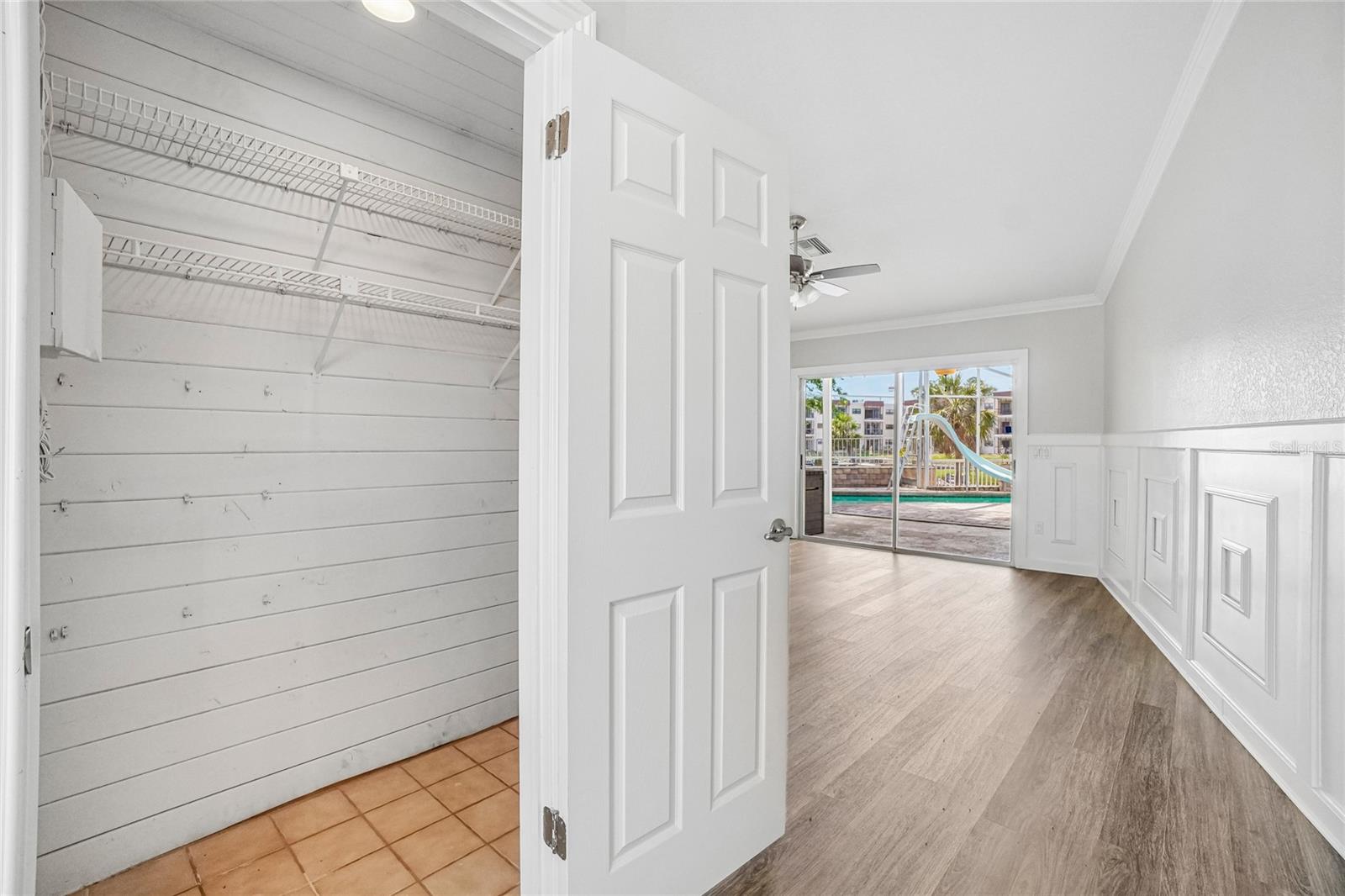 5609 EXECUTIVE DR — photo 36