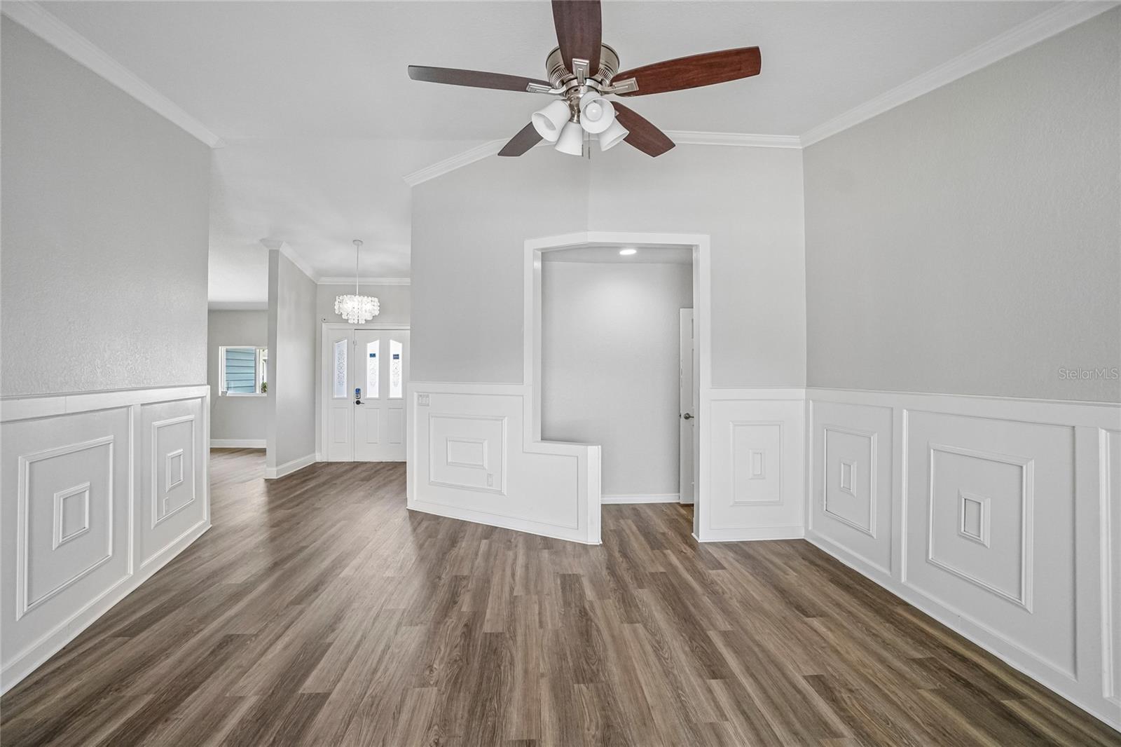 5609 EXECUTIVE DR — photo 30