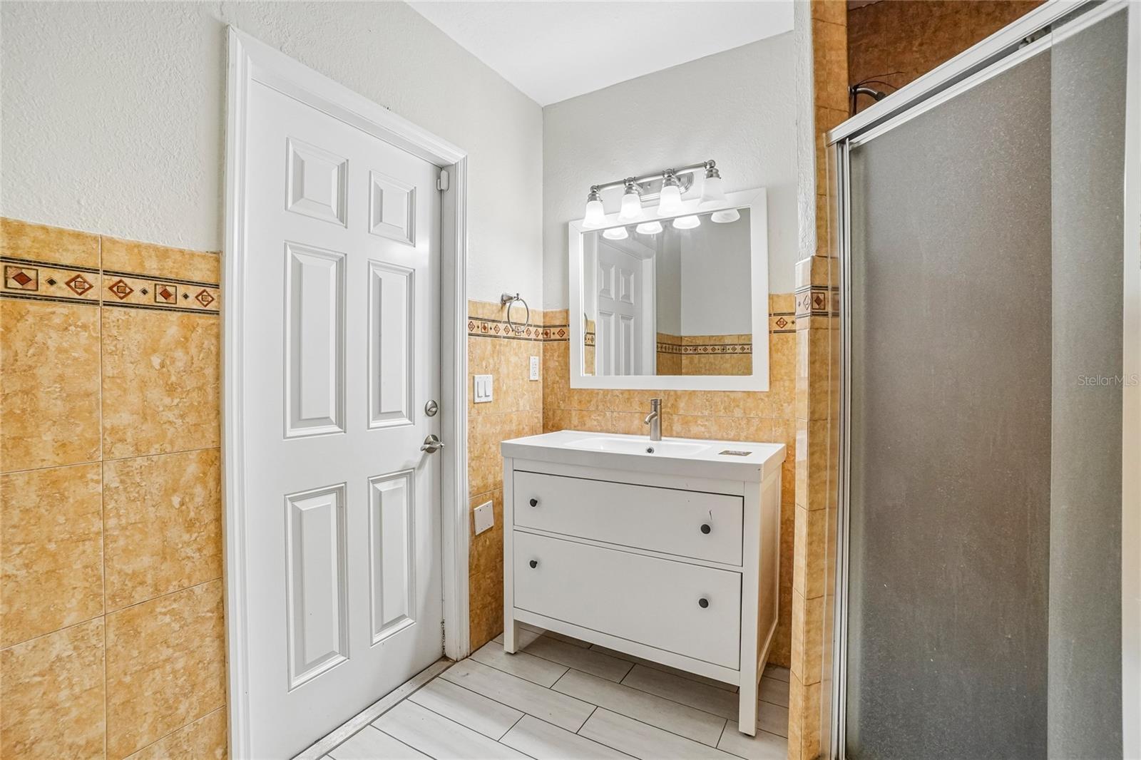 5609 EXECUTIVE DR — photo 50