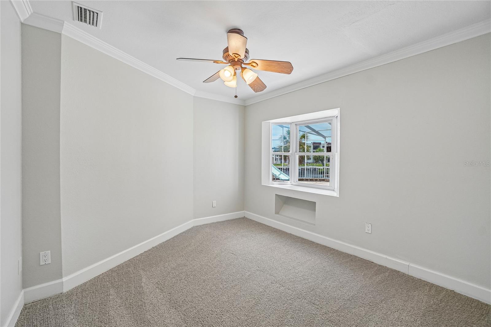 5609 EXECUTIVE DR — photo 49