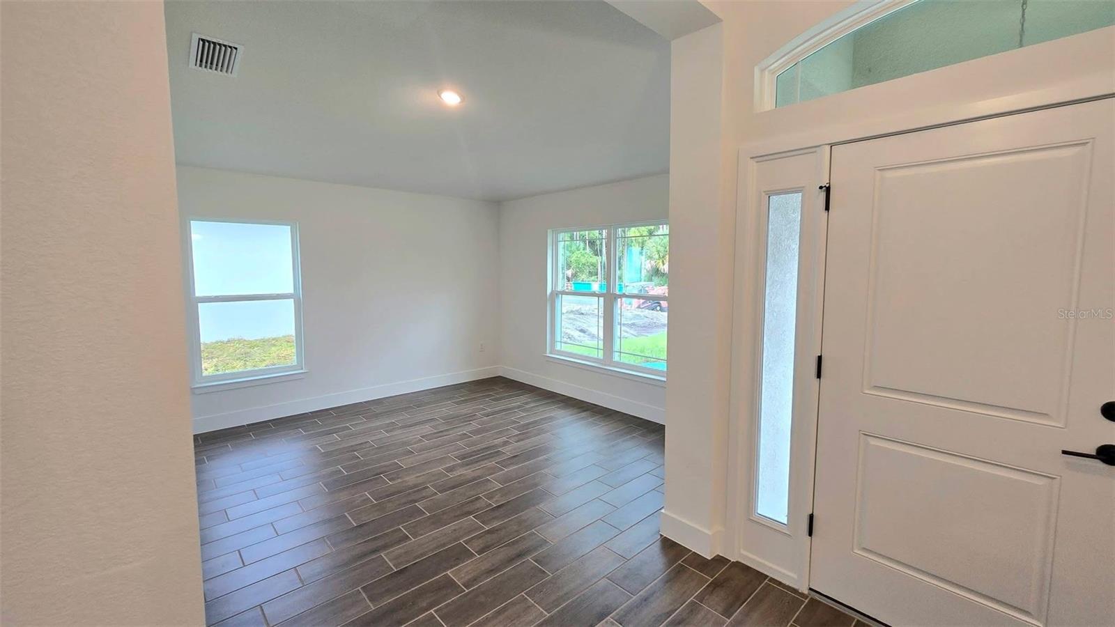 5800 SHAFFER AVE — photo 5