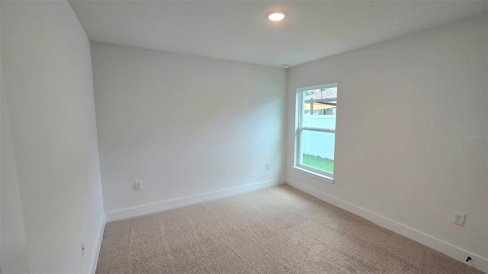 5800 SHAFFER AVE — photo 13