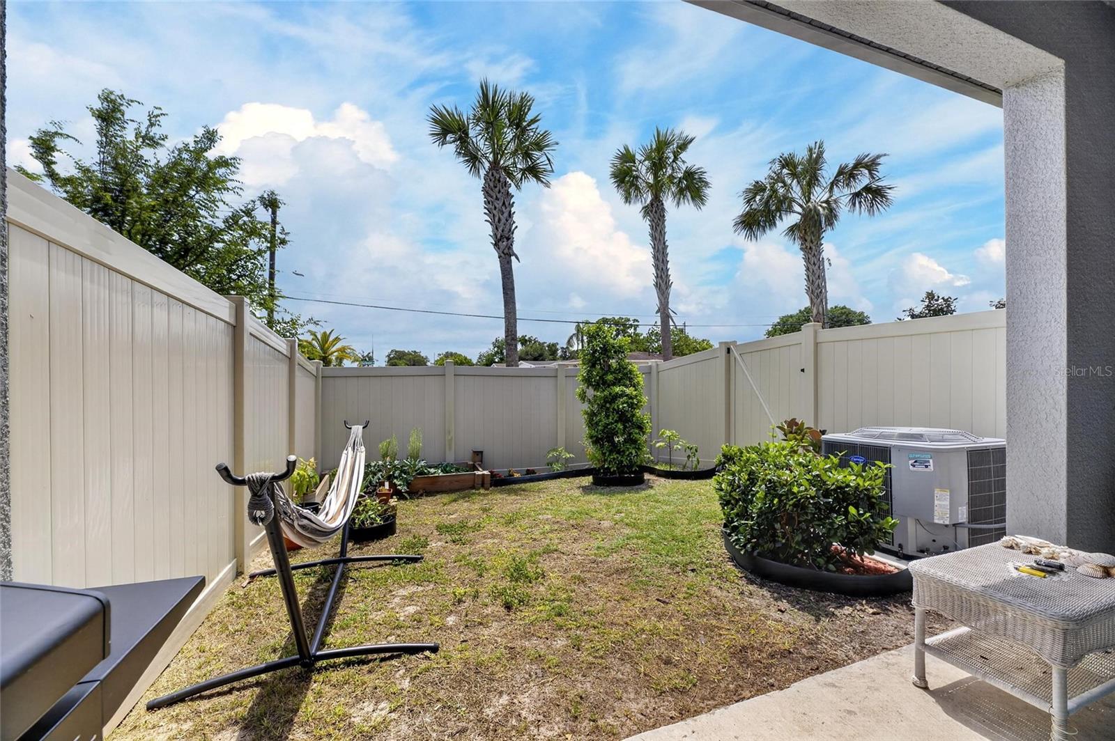 5084 FORUM BLVD — photo 52