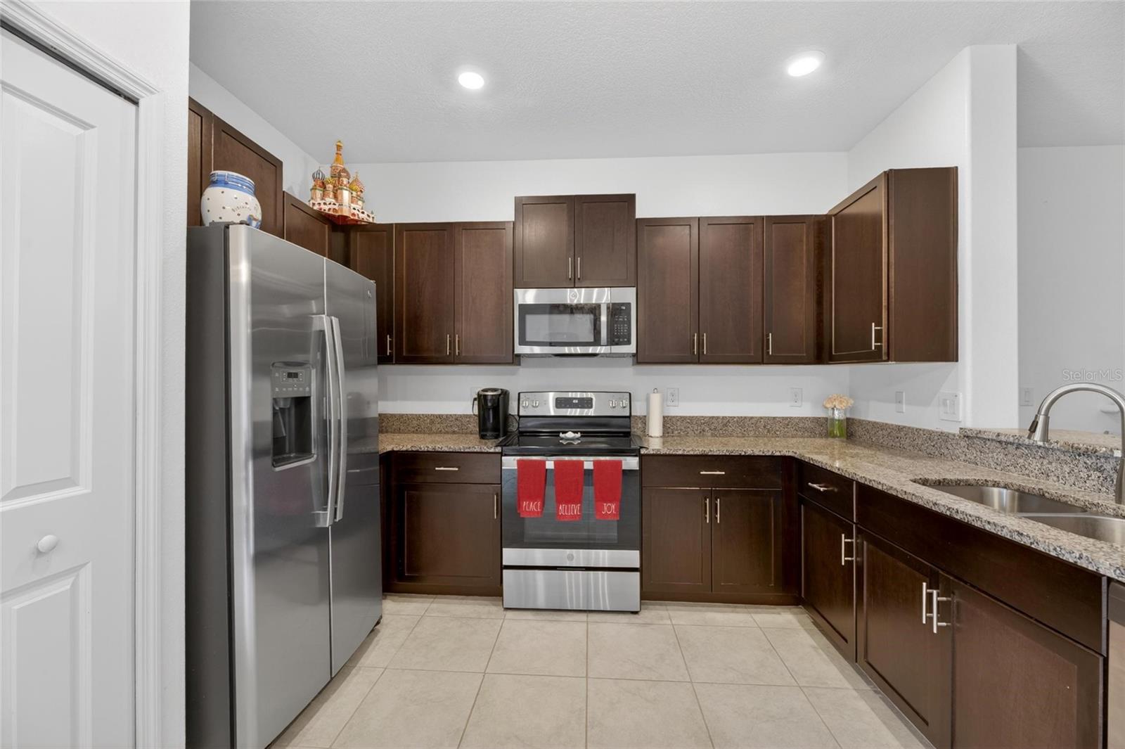 5084 FORUM BLVD — photo 21