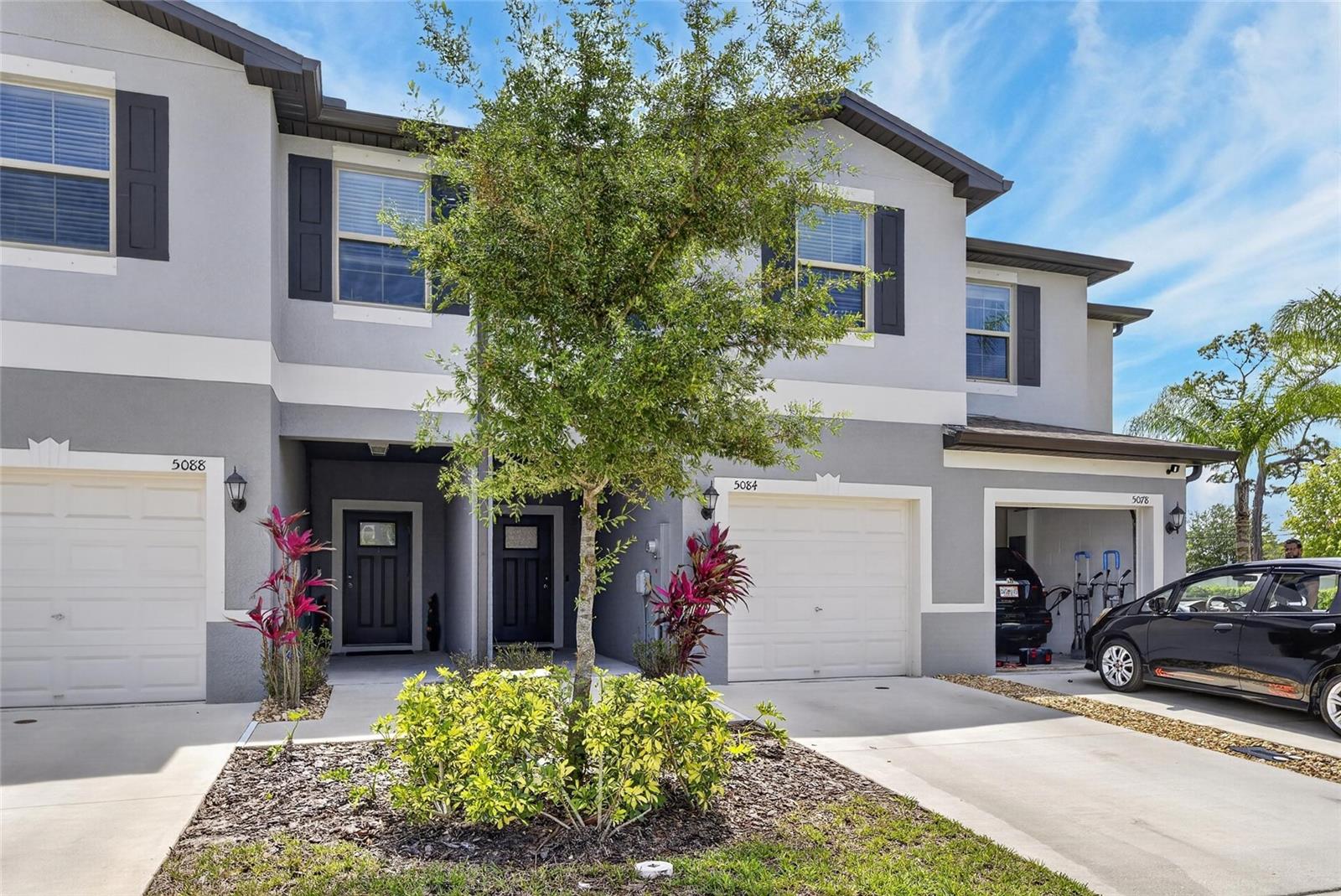 5084 FORUM BLVD — photo 4