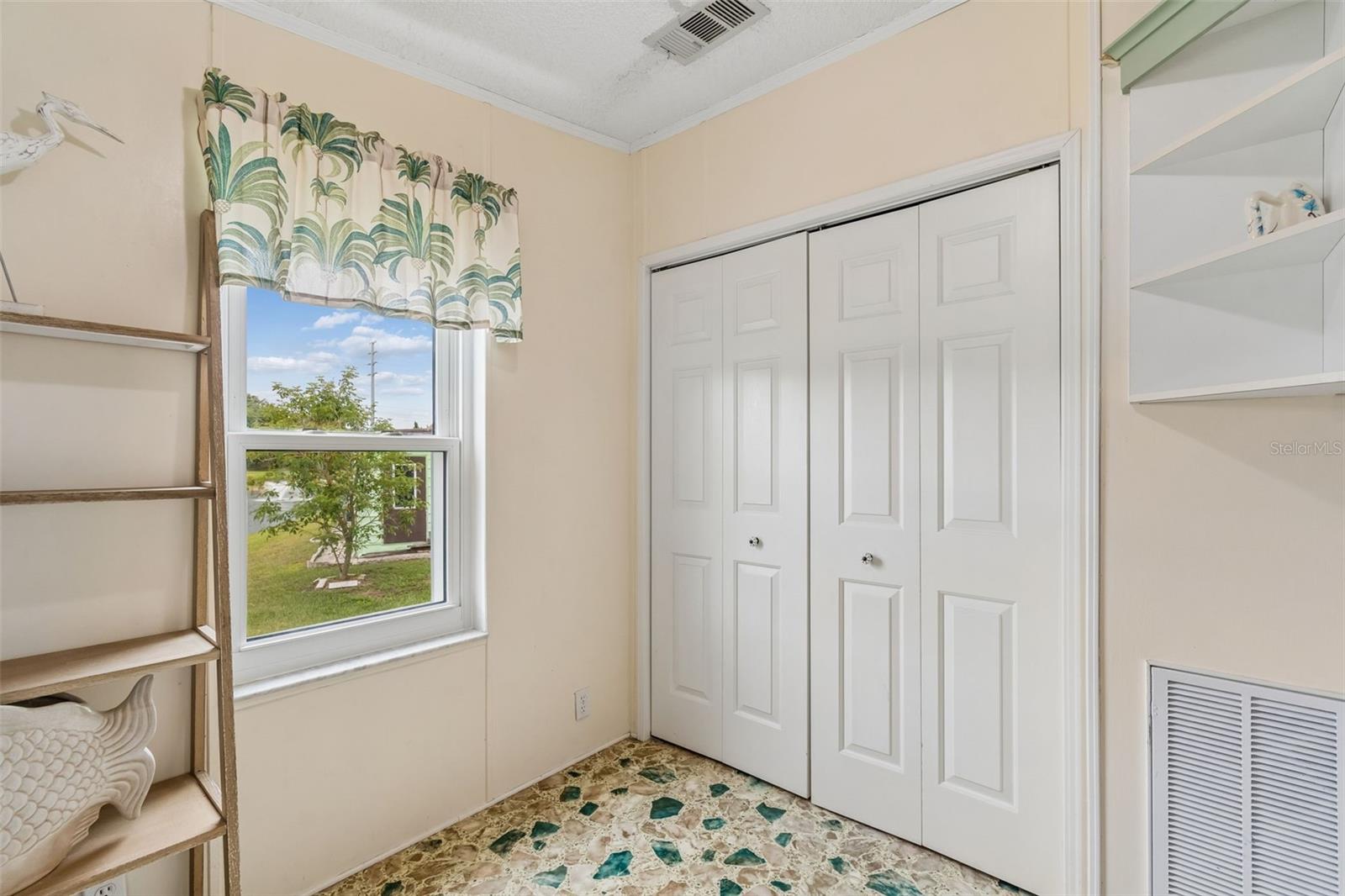 37644 PINATA AVE — photo 32