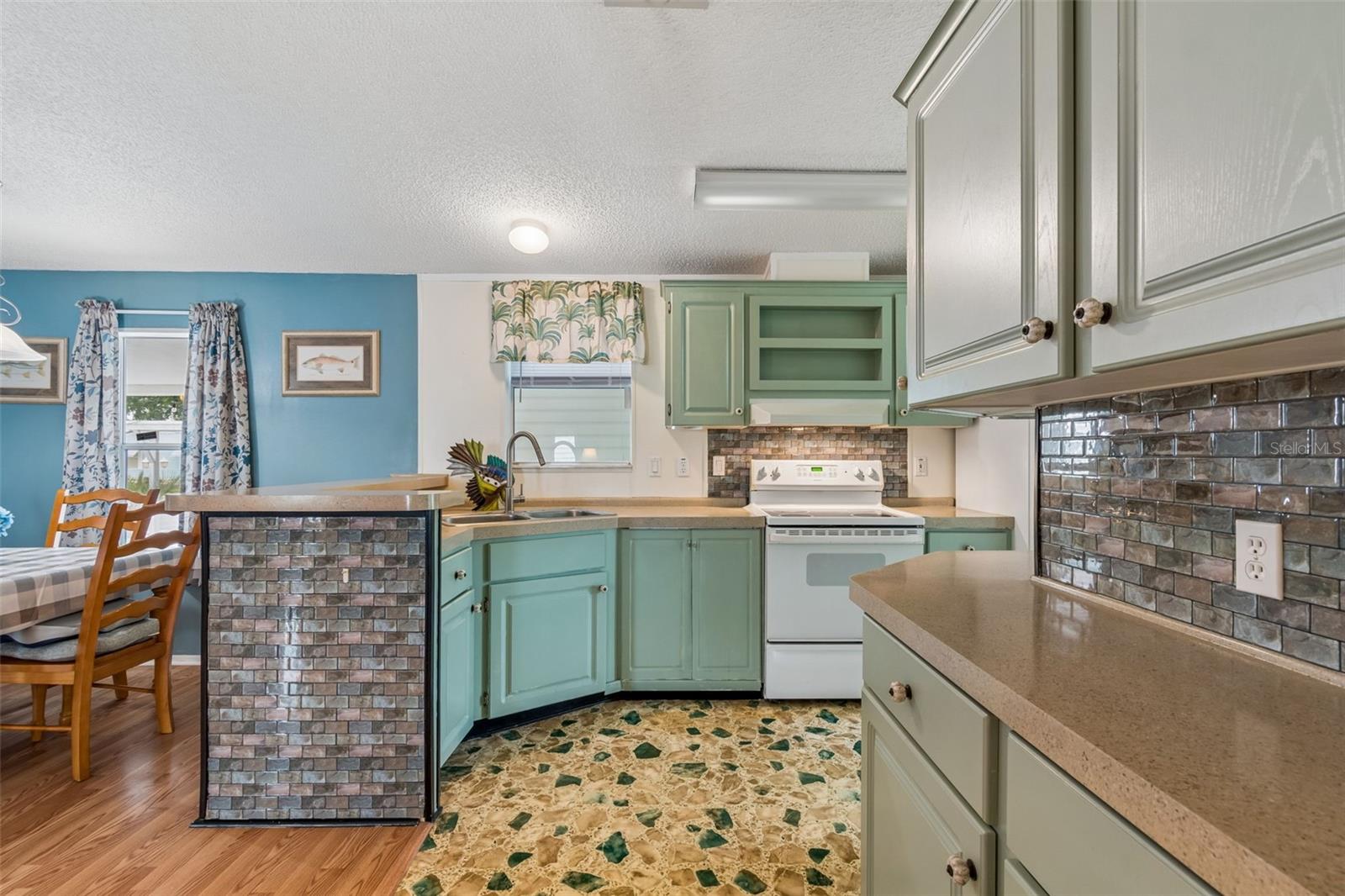 37644 PINATA AVE — photo 25