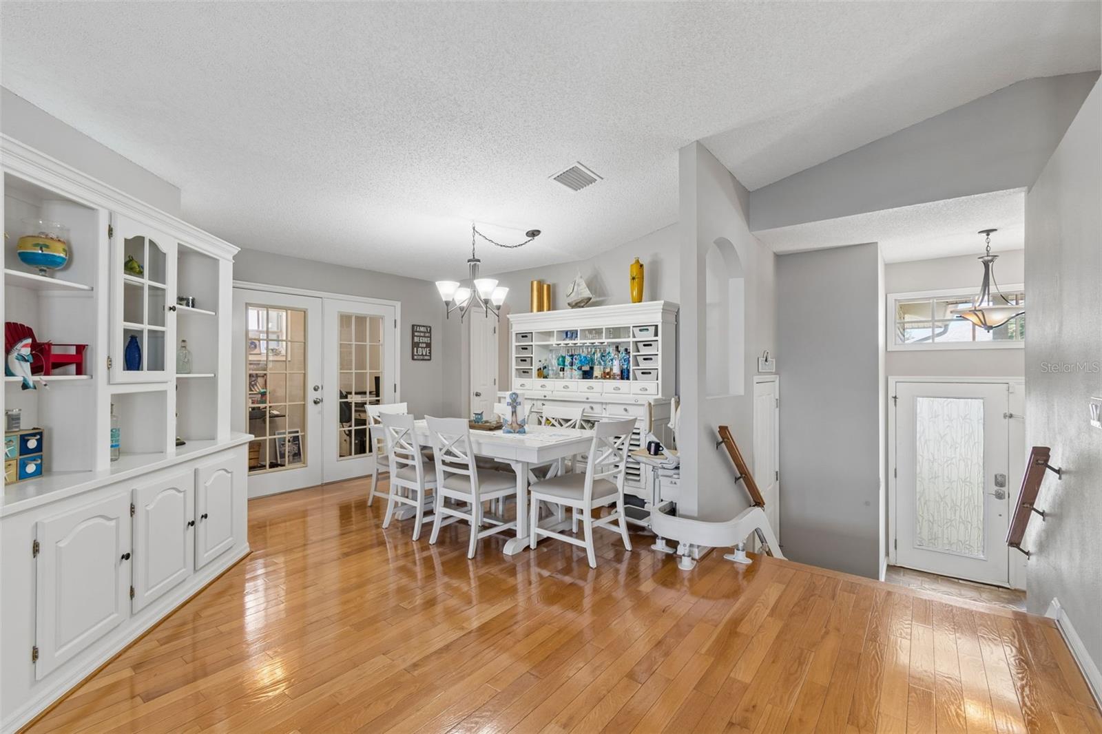 6211 BAYSIDE DR — photo 8