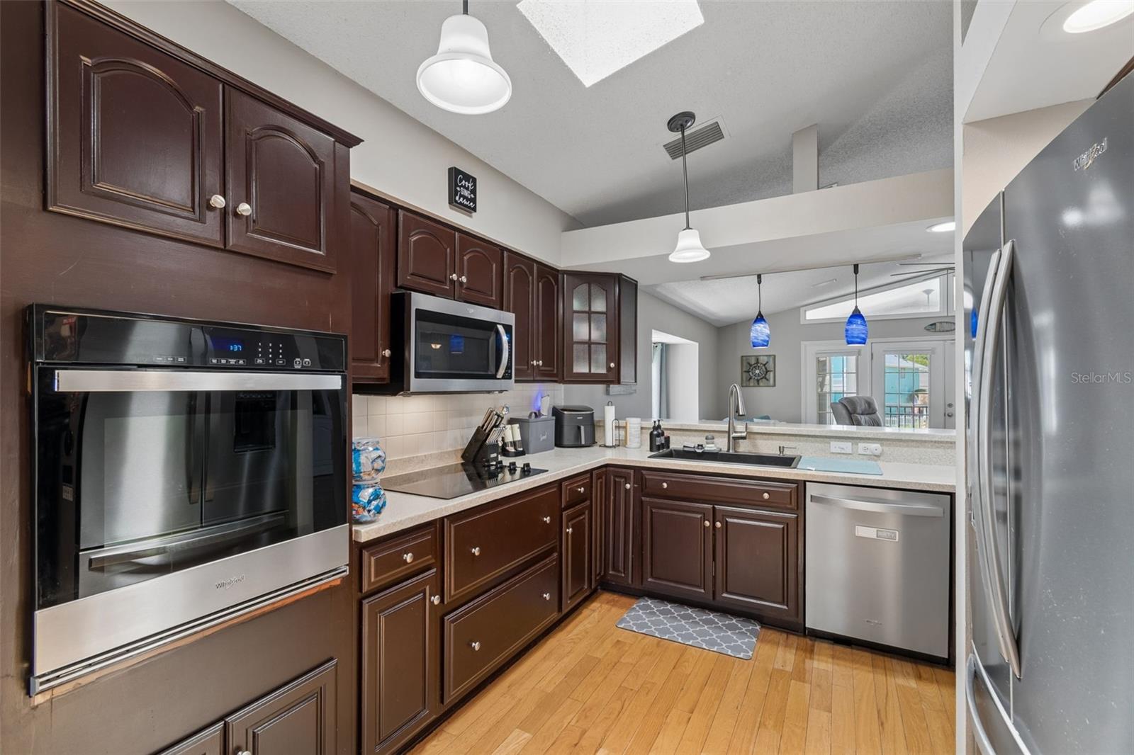 6211 BAYSIDE DR — photo 6