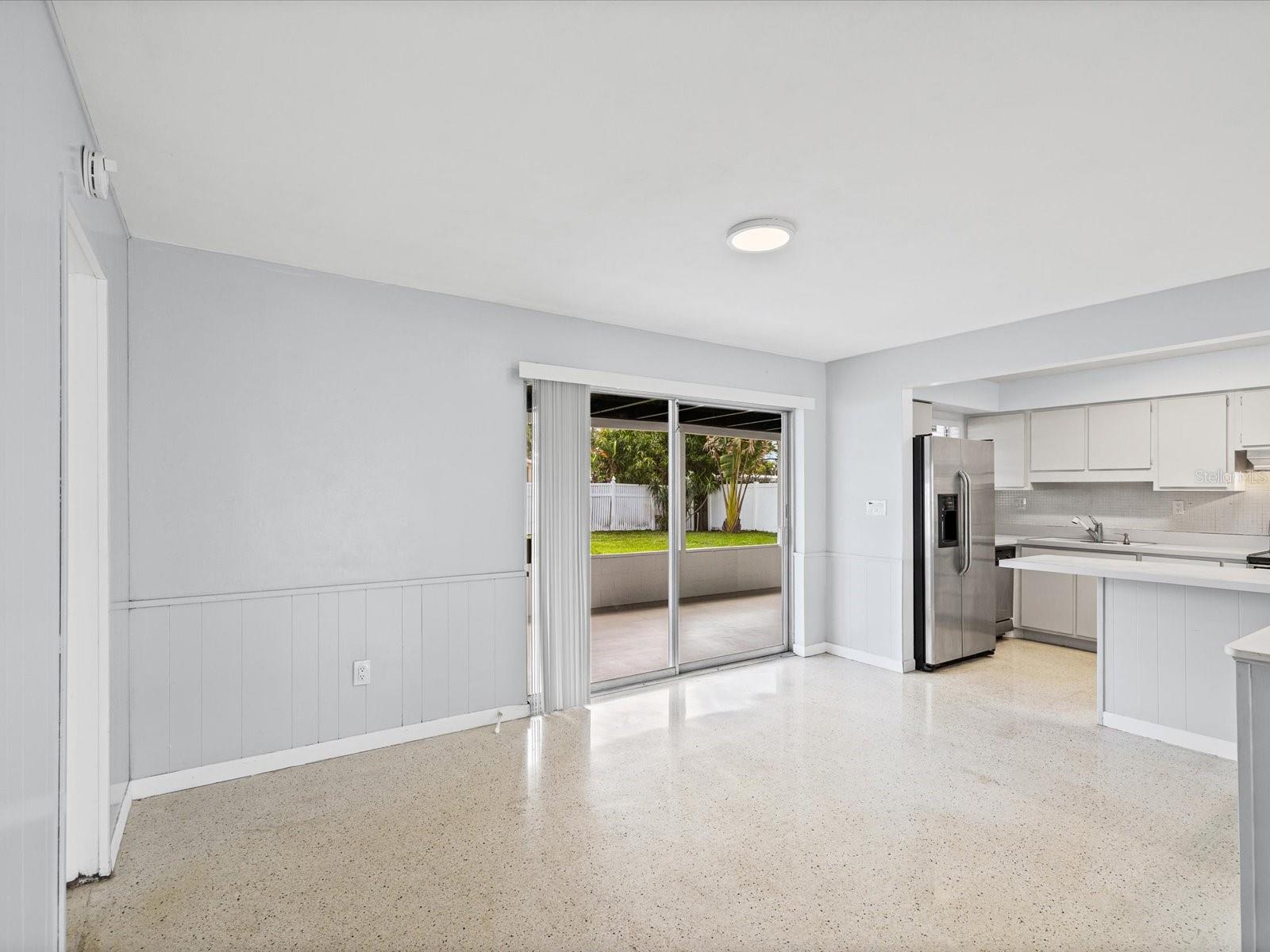 865 IMPERIAL DR — photo 9