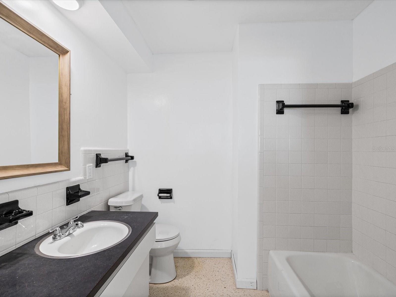 865 IMPERIAL DR — photo 16