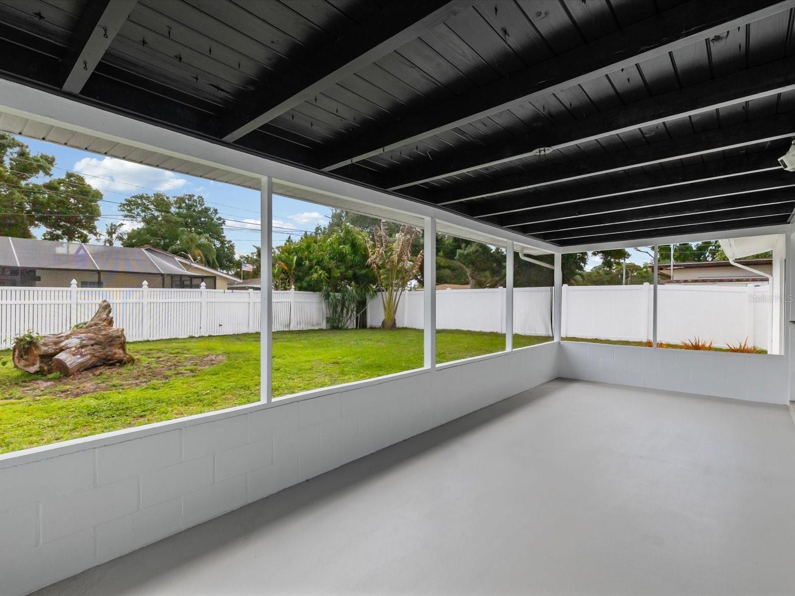865 IMPERIAL DR — photo 22