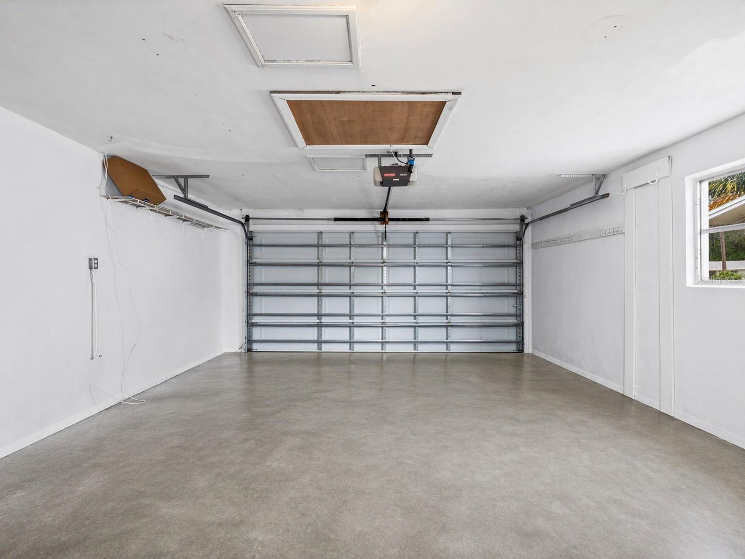 865 IMPERIAL DR — photo 25