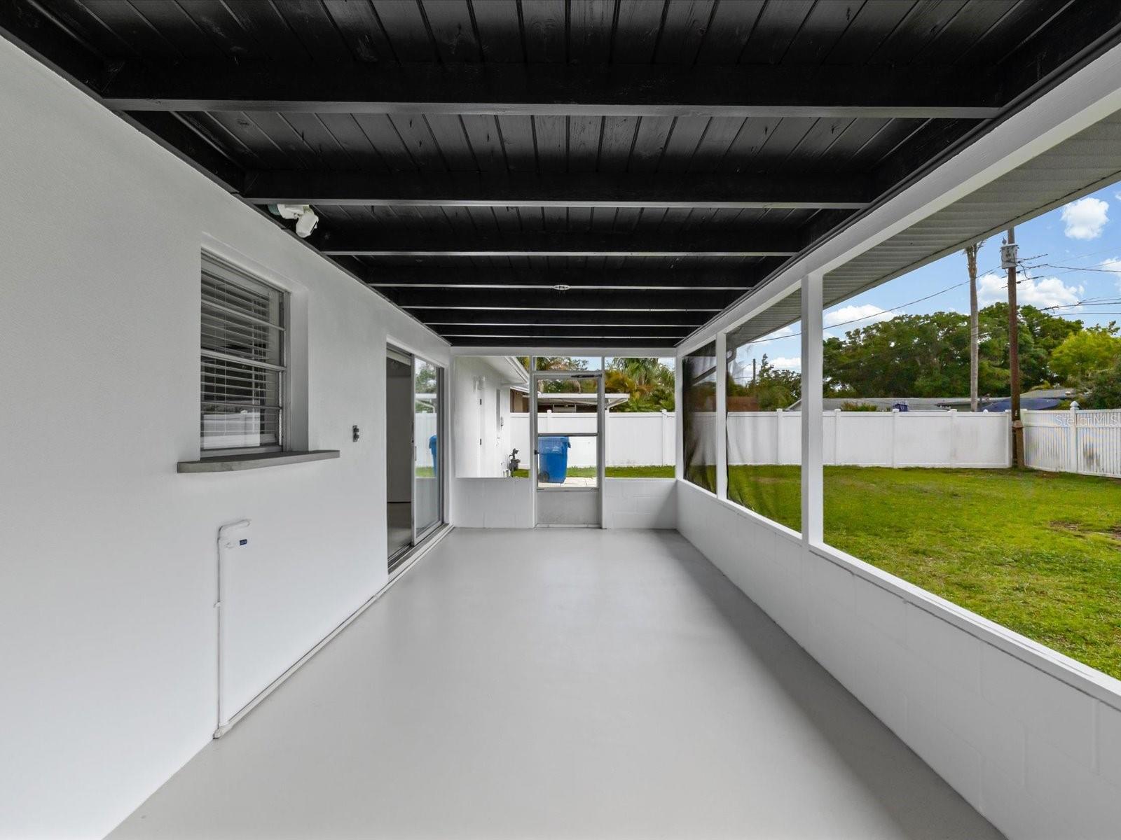 865 IMPERIAL DR — photo 11
