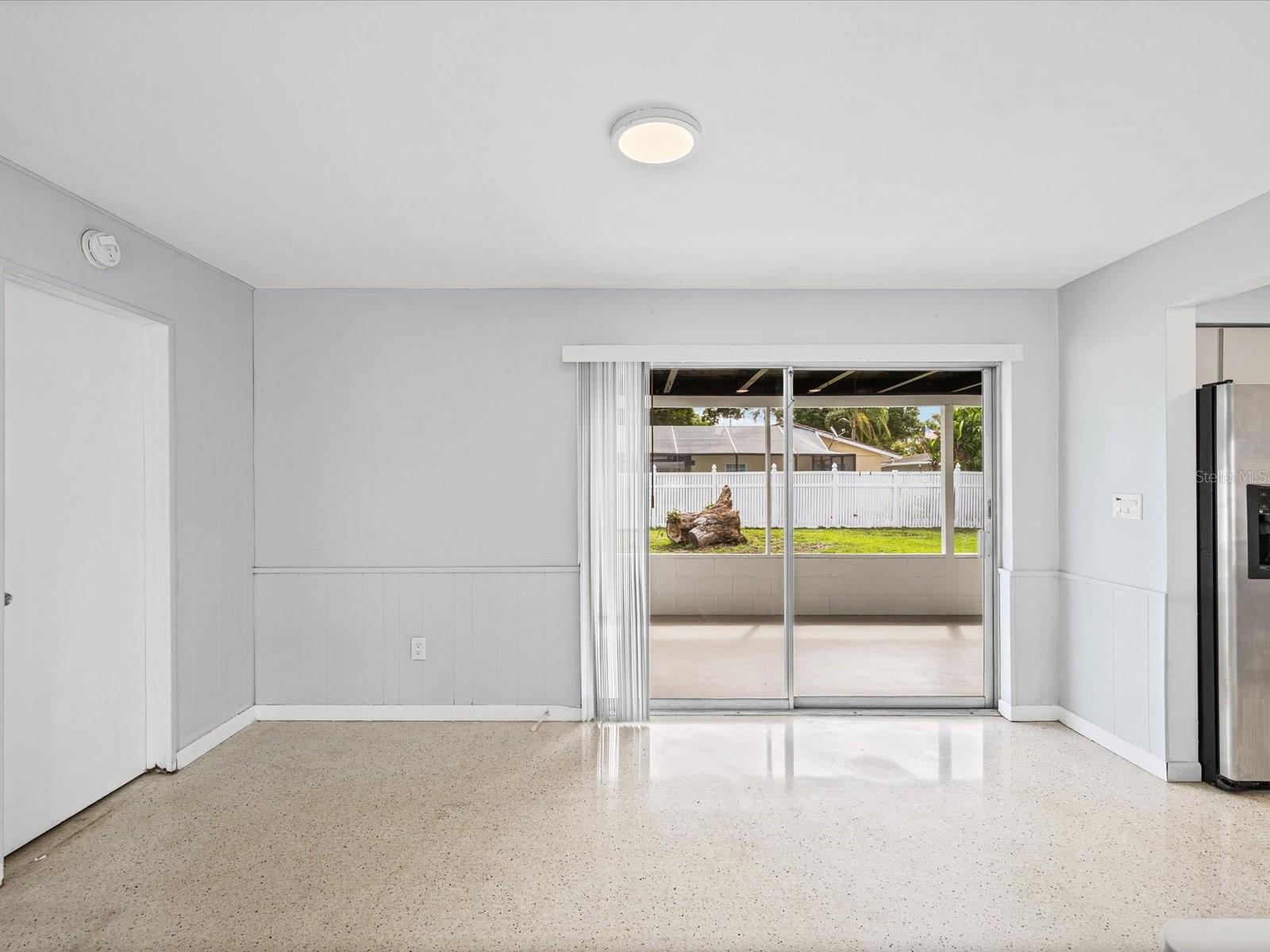 865 IMPERIAL DR — photo 10