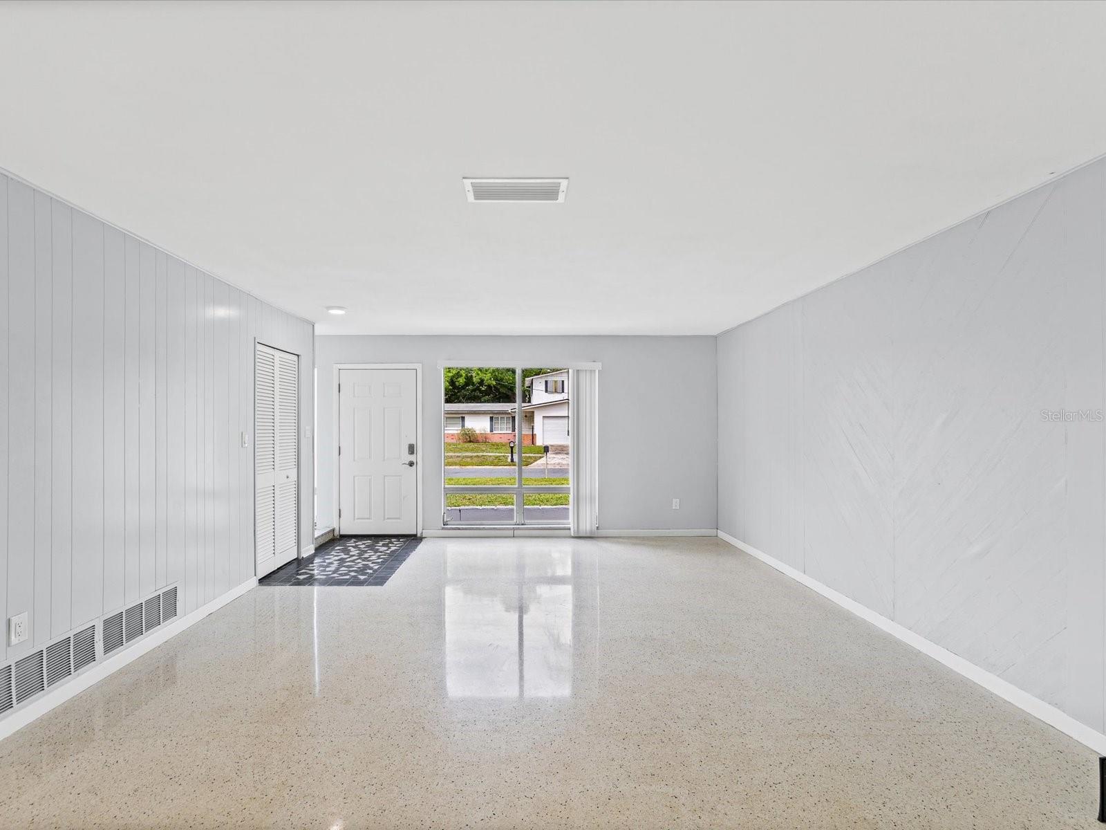 865 IMPERIAL DR — photo 6