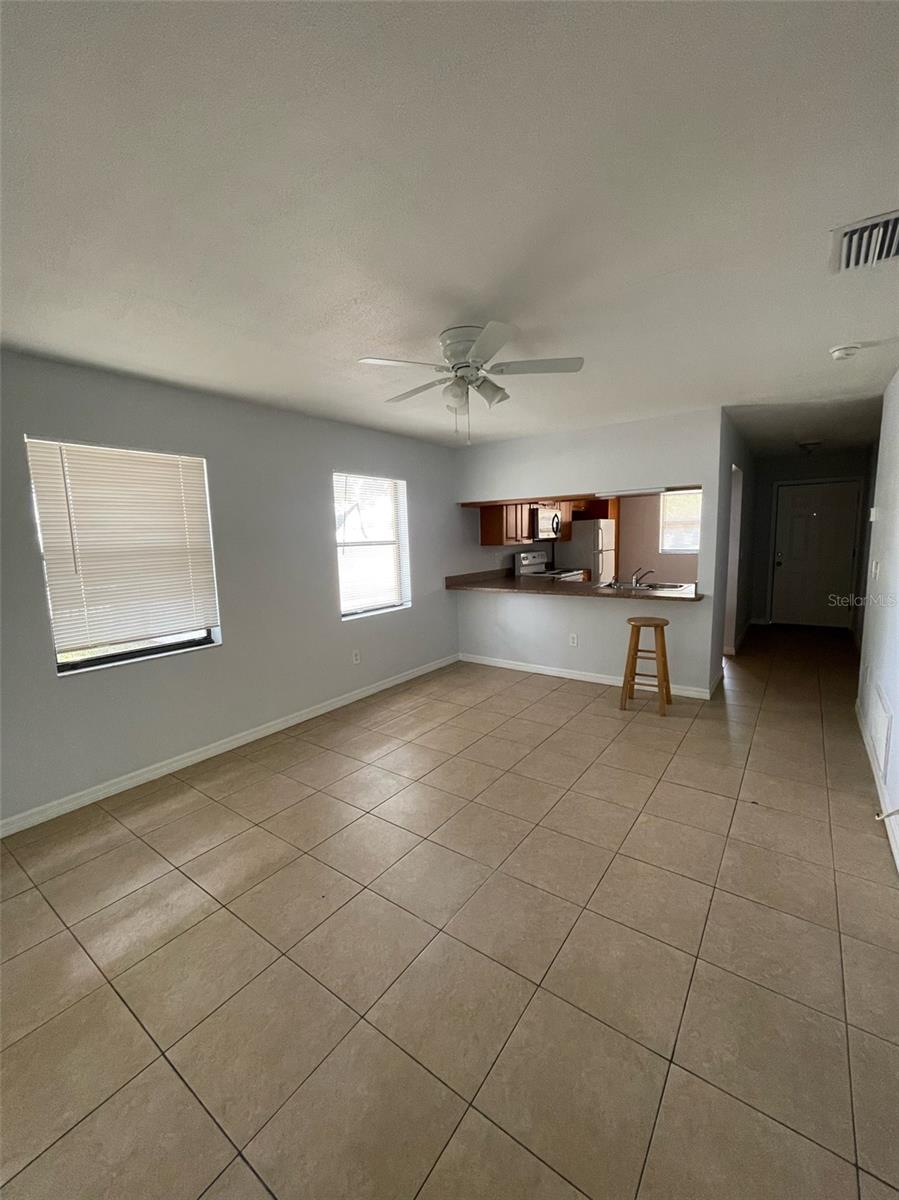950 BELTREES ST — photo 11