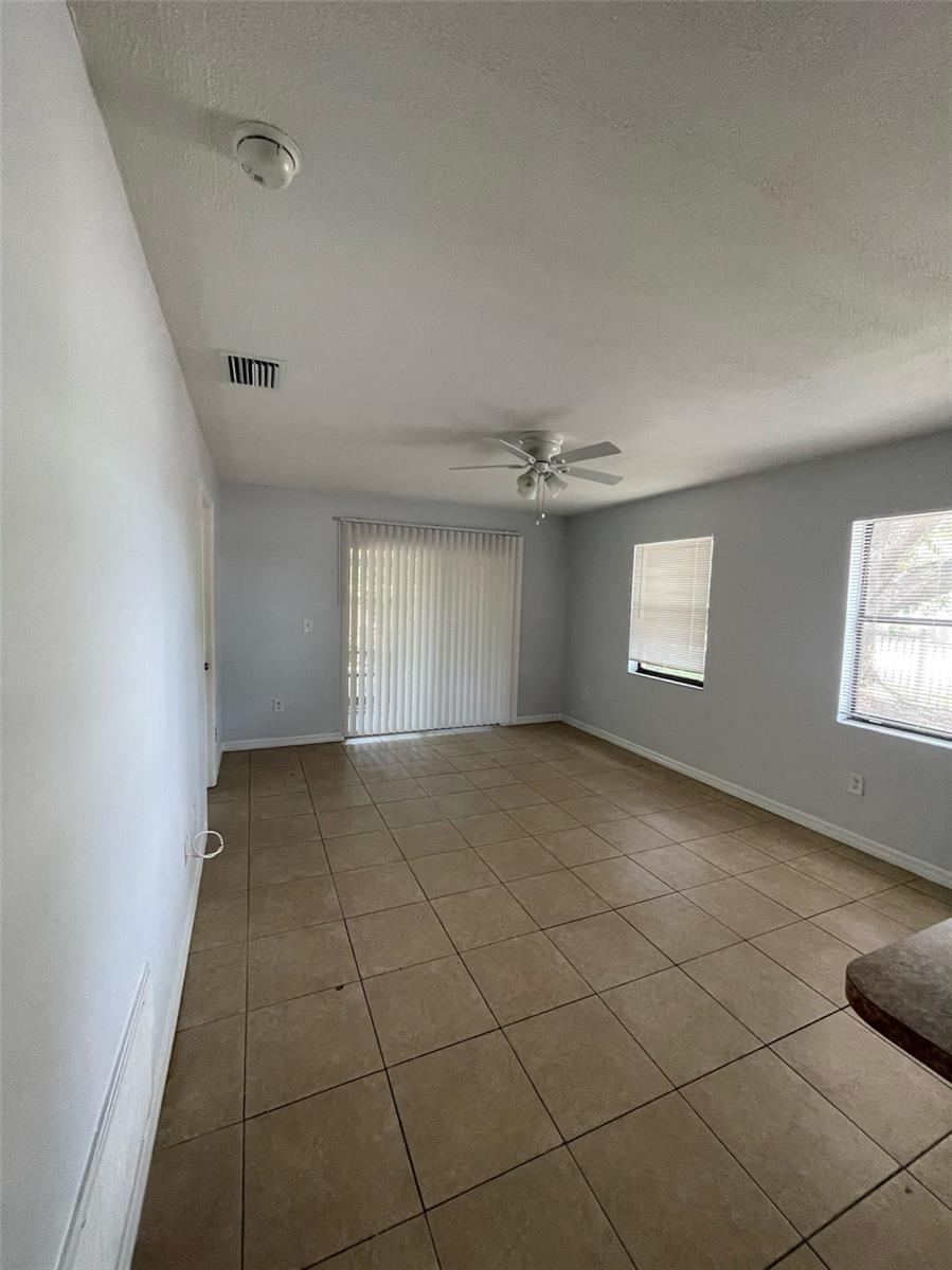 950 BELTREES ST — photo 12