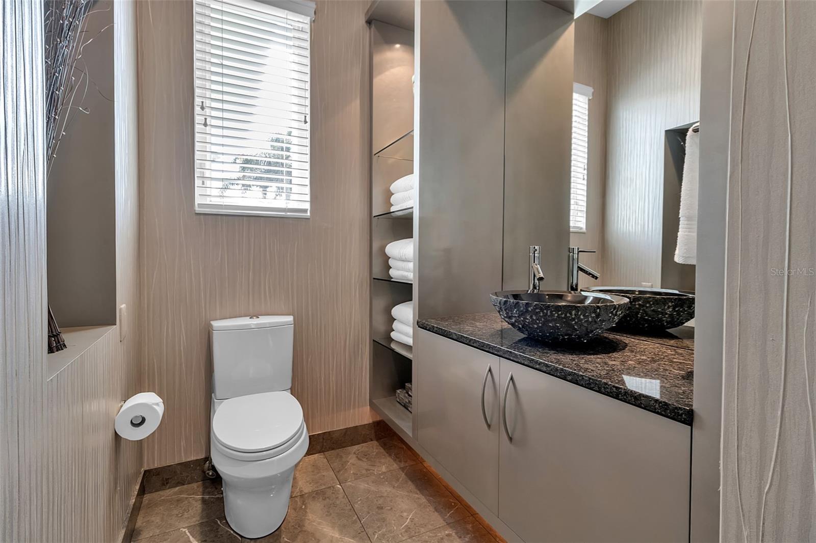 445 MCKINLEY DR — photo 34