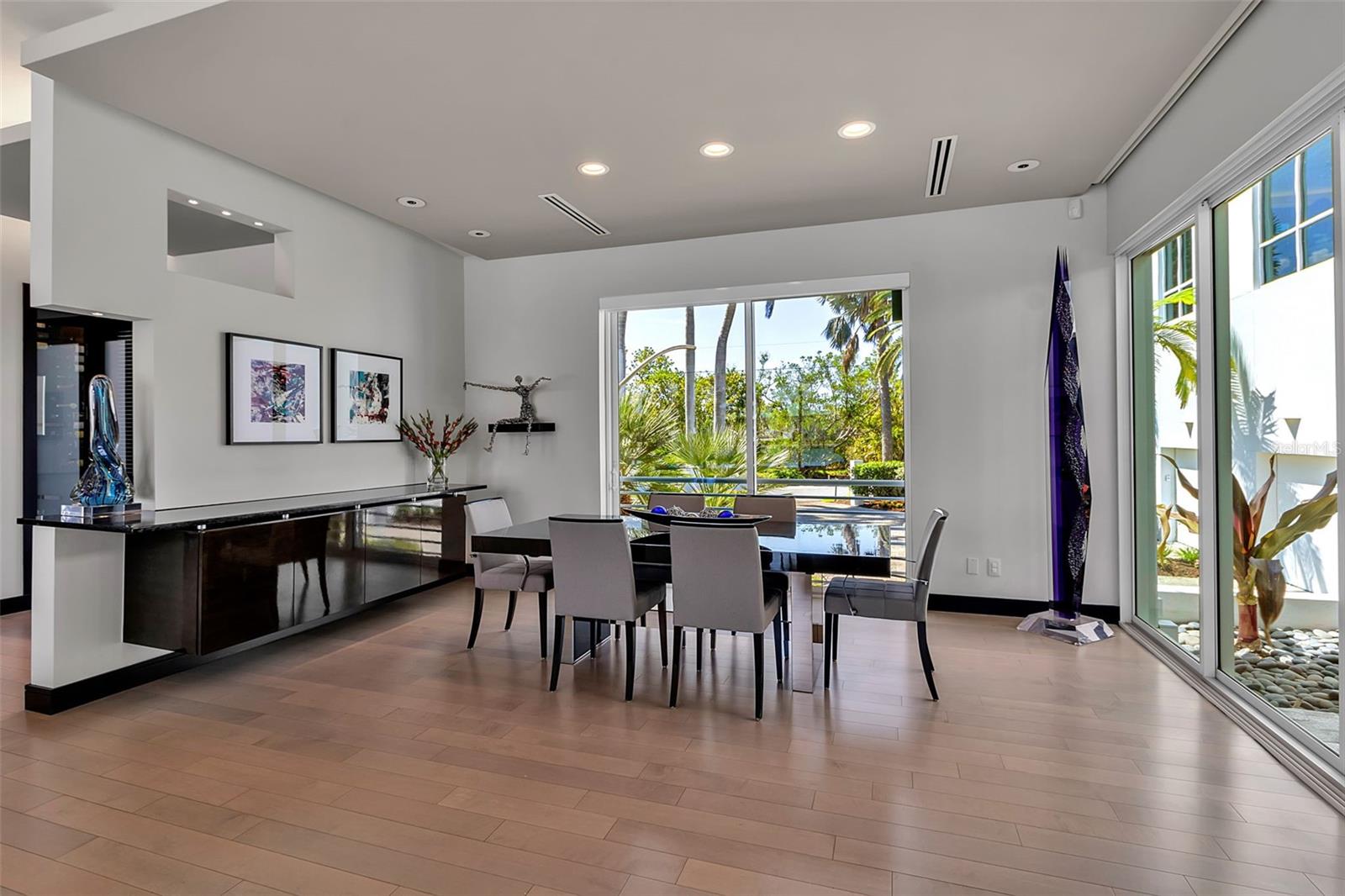 445 MCKINLEY DR — photo 26