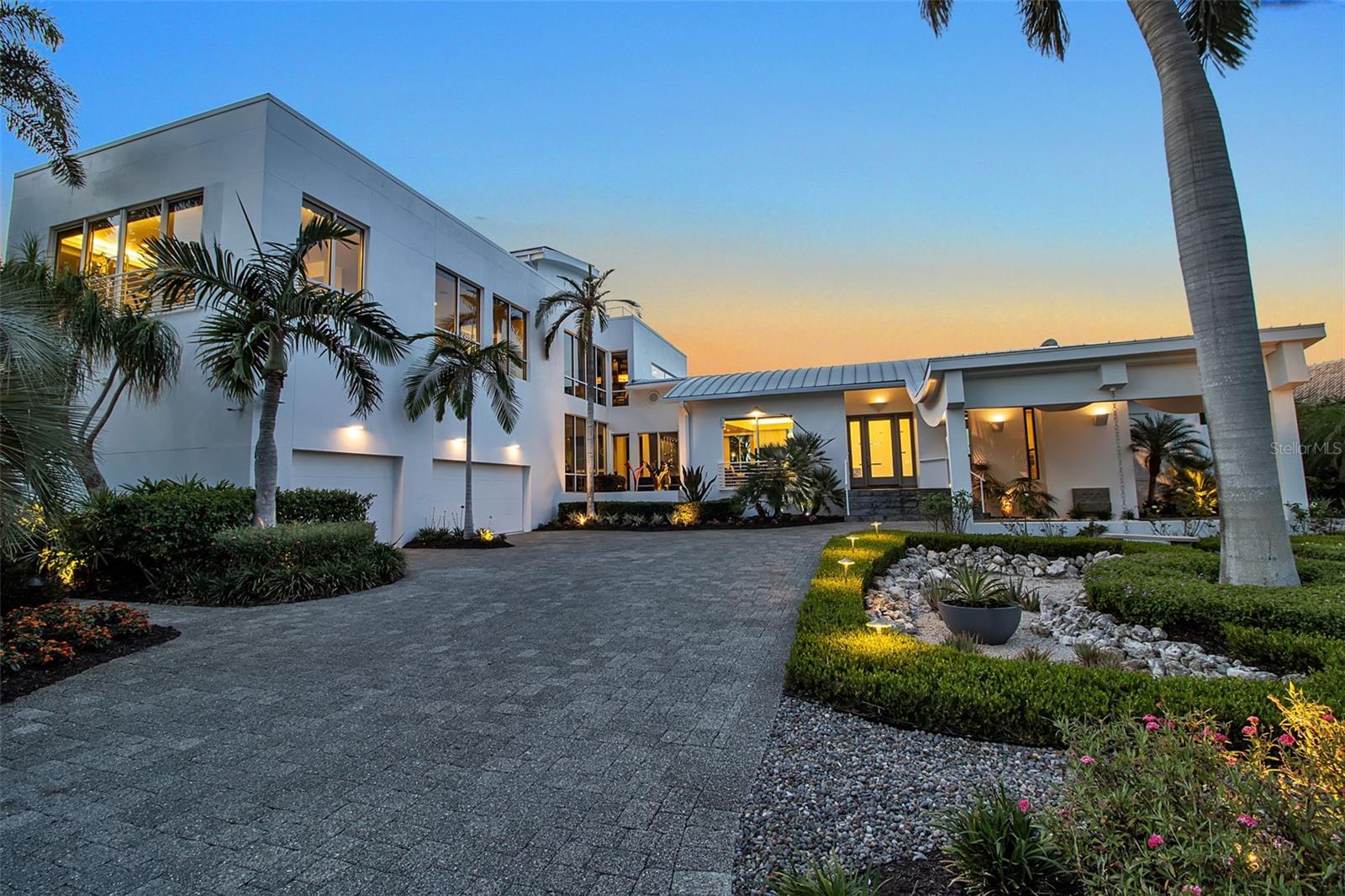 445 MCKINLEY DR — photo 13