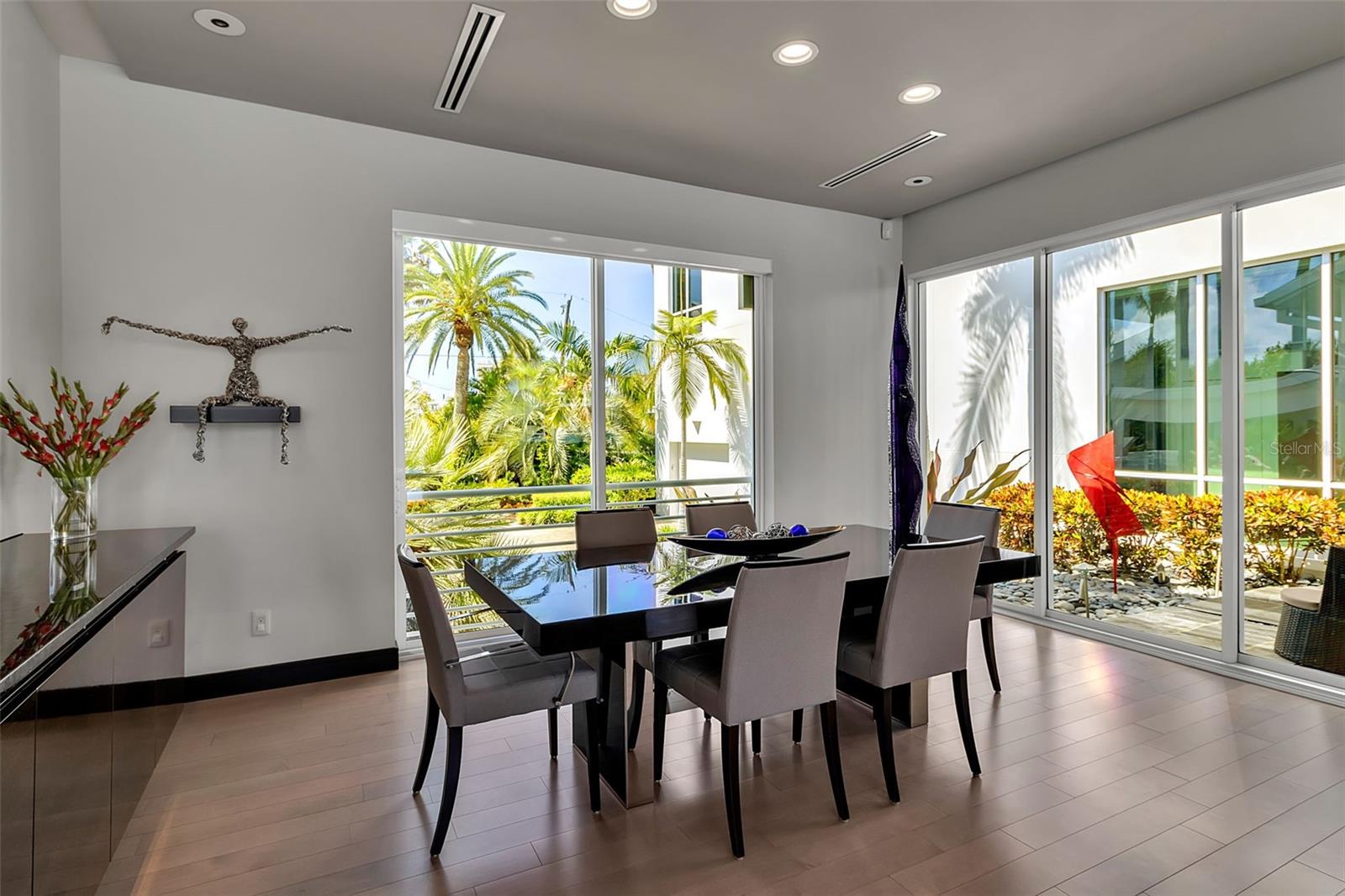 445 MCKINLEY DR — photo 27