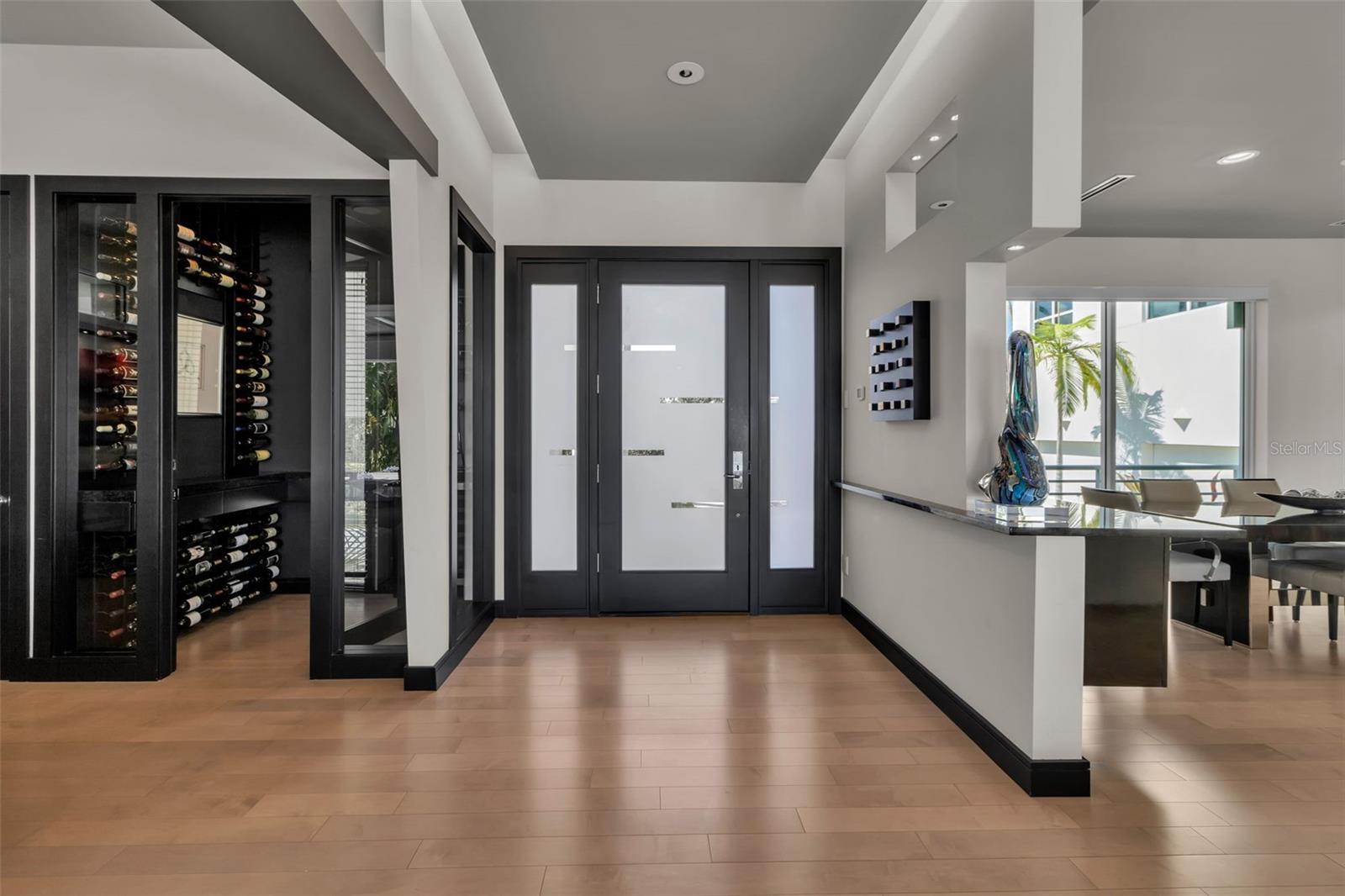 445 MCKINLEY DR — photo 17