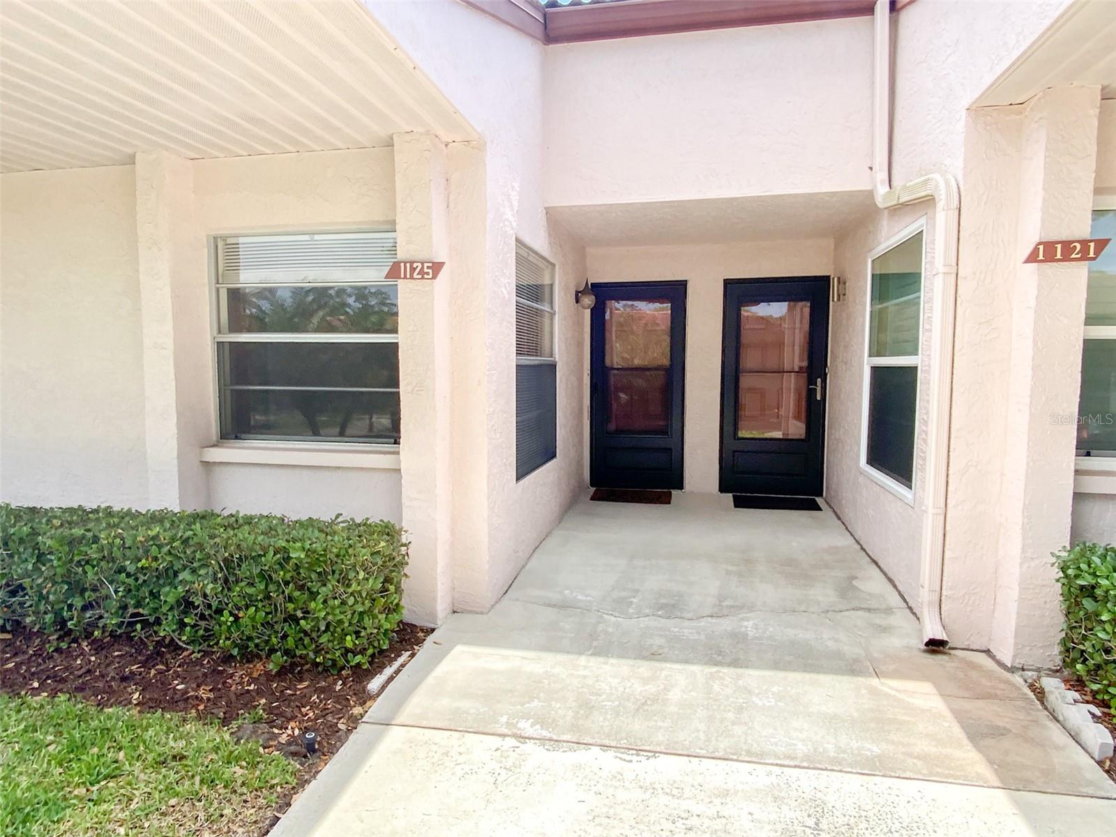 1125 MONTROSE PL — photo 2