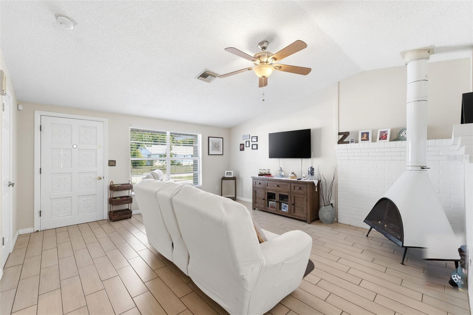 8704 LONG BOAT LN — photo 8