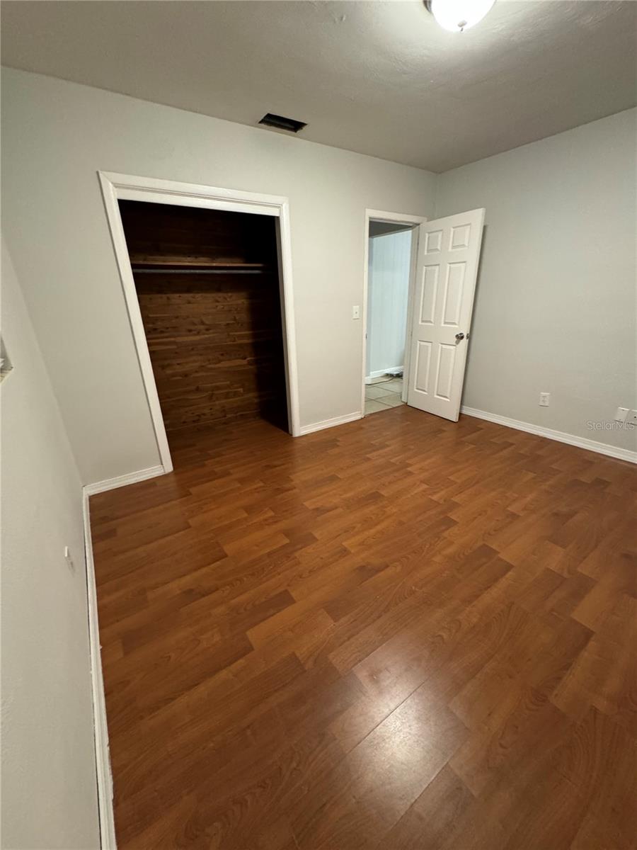 121 33RD AVE E — photo 12