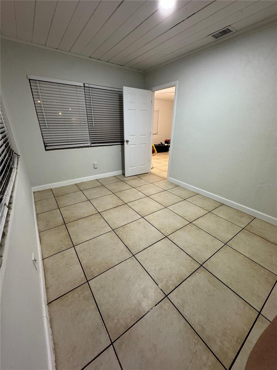 121 33RD AVE E — photo 10