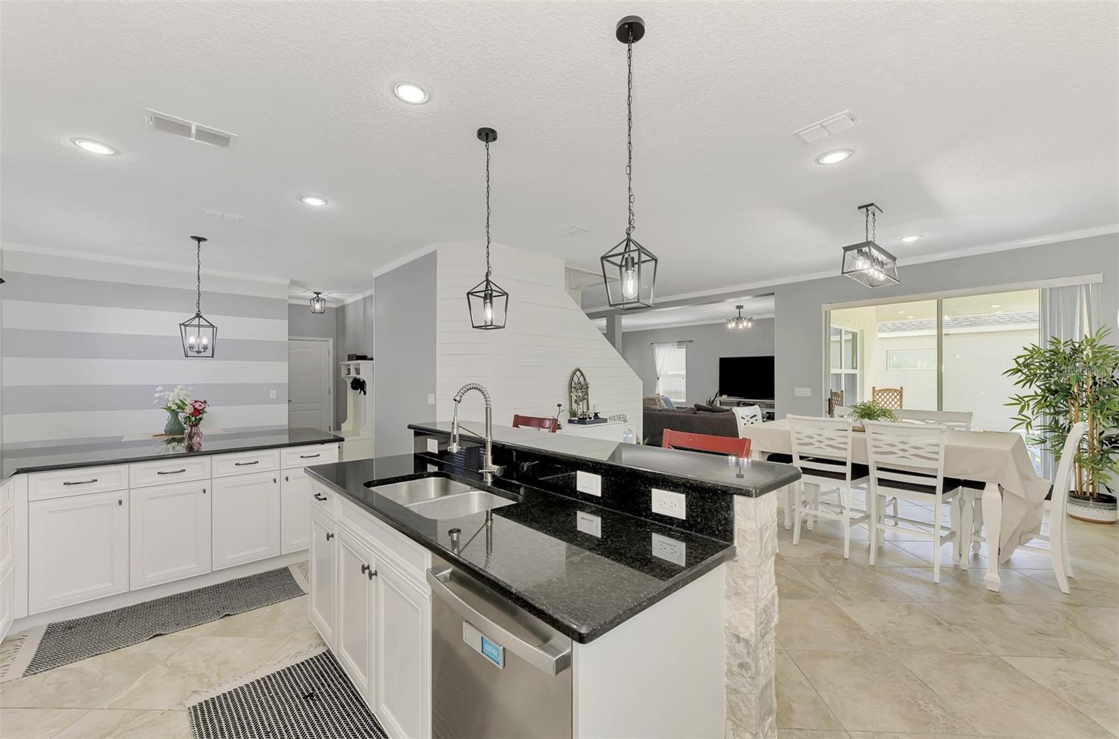 5008 MISSION PARK LN — photo 25