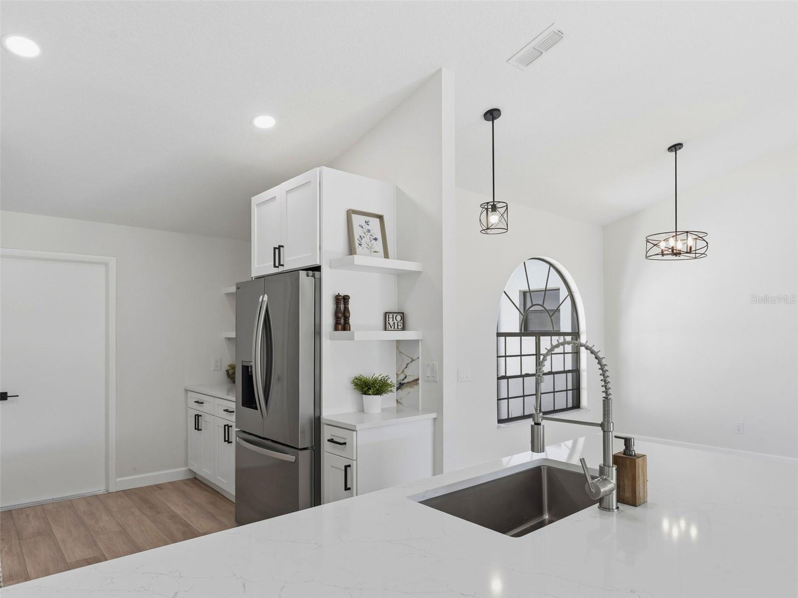 8452 YEARLING LN — photo 16
