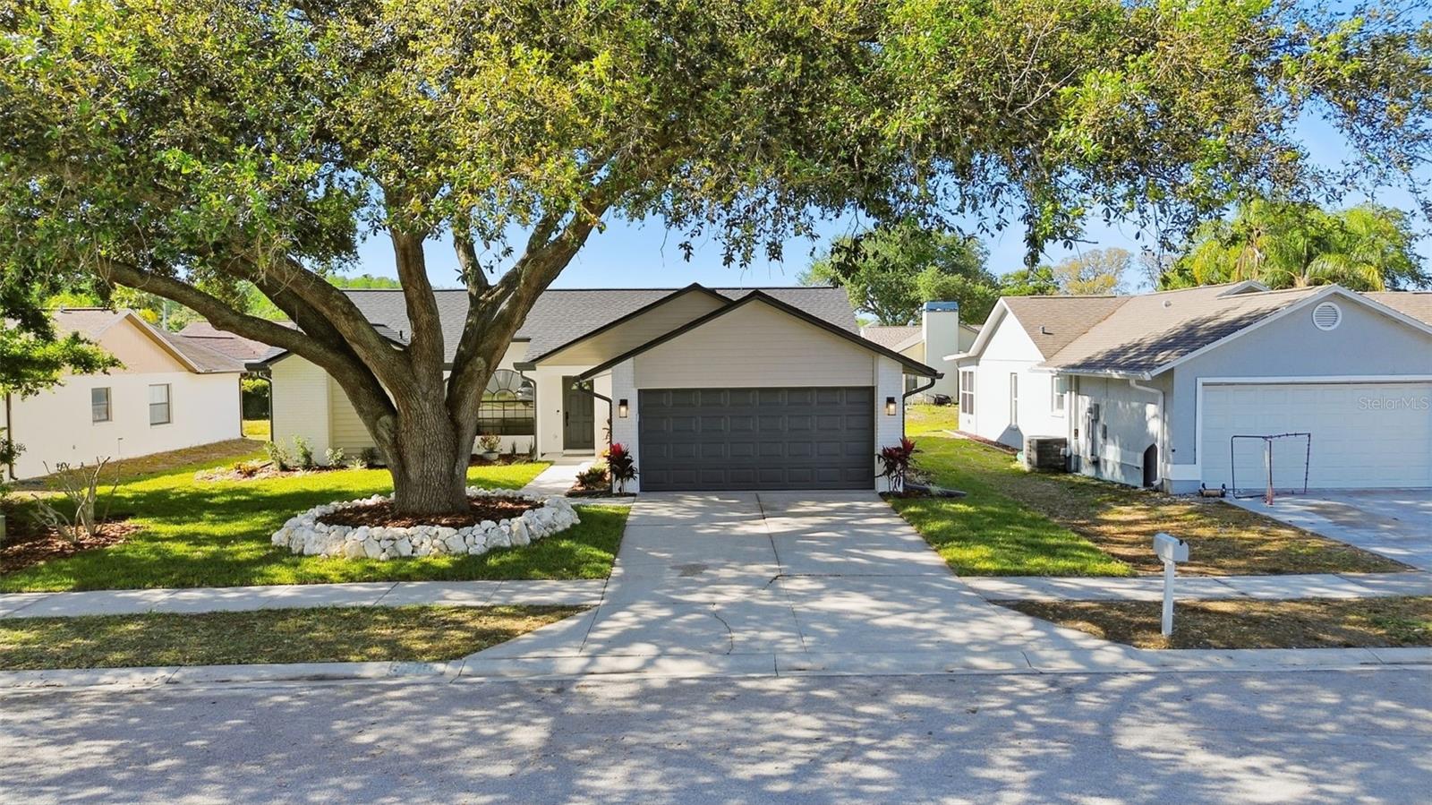 8452 YEARLING LN — photo 35