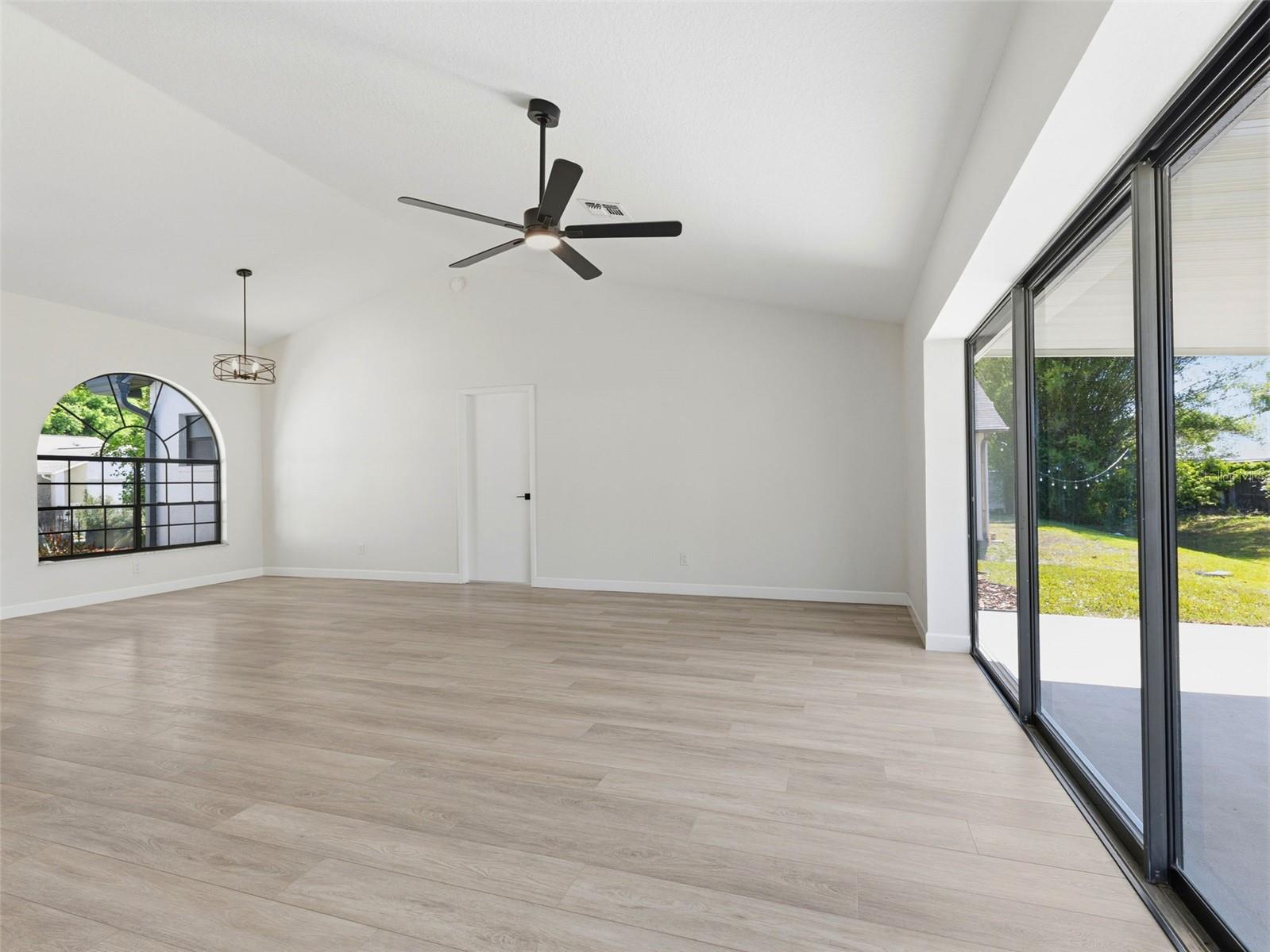 8452 YEARLING LN — photo 18